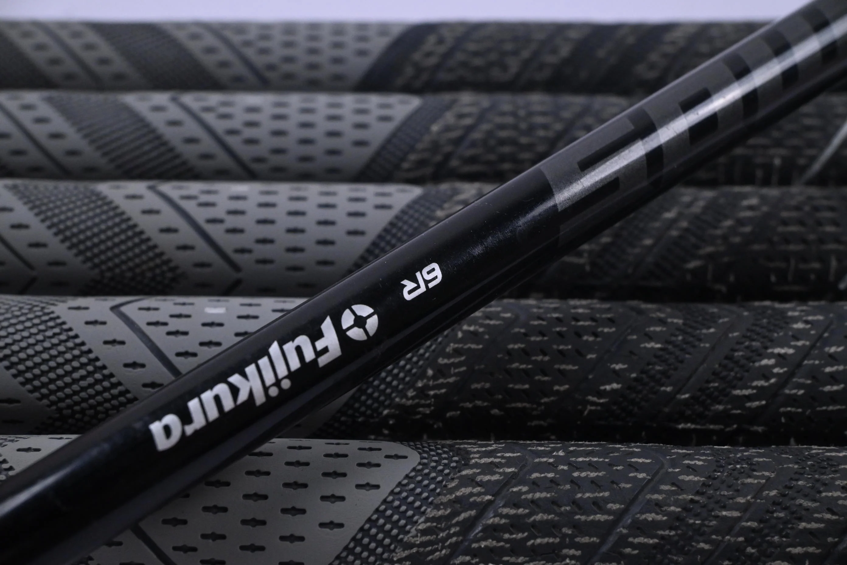 Left Hand Cobra King F9 Irons / 5-PW / Regular Flex Fujikura Atmos Sliver 6 Shafts - Image 5