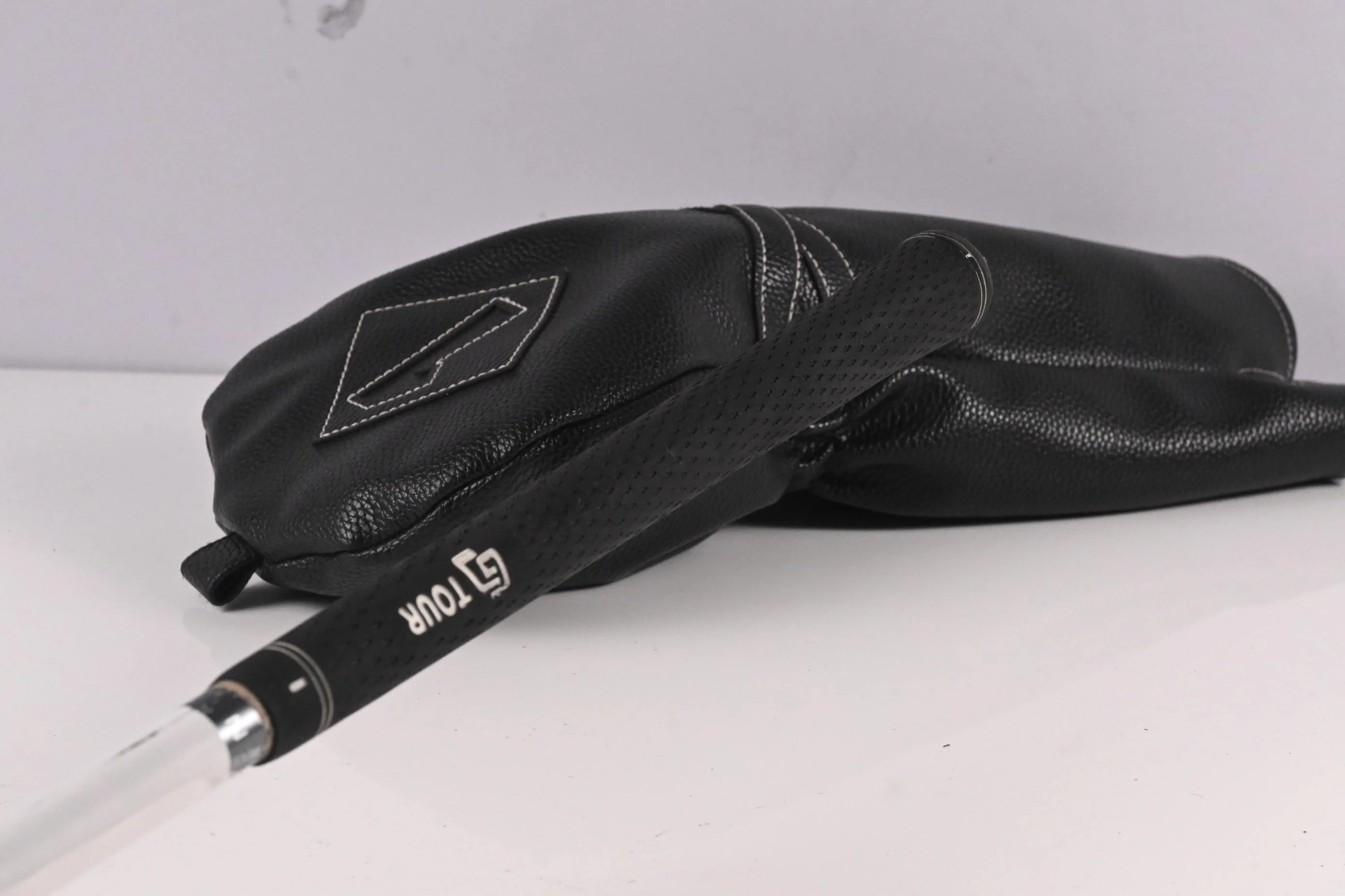 Cobra King Ltd Driver / 10.5 Degree / Regular Flex Matrix Ozik MFS White Tie X4 - Image 9