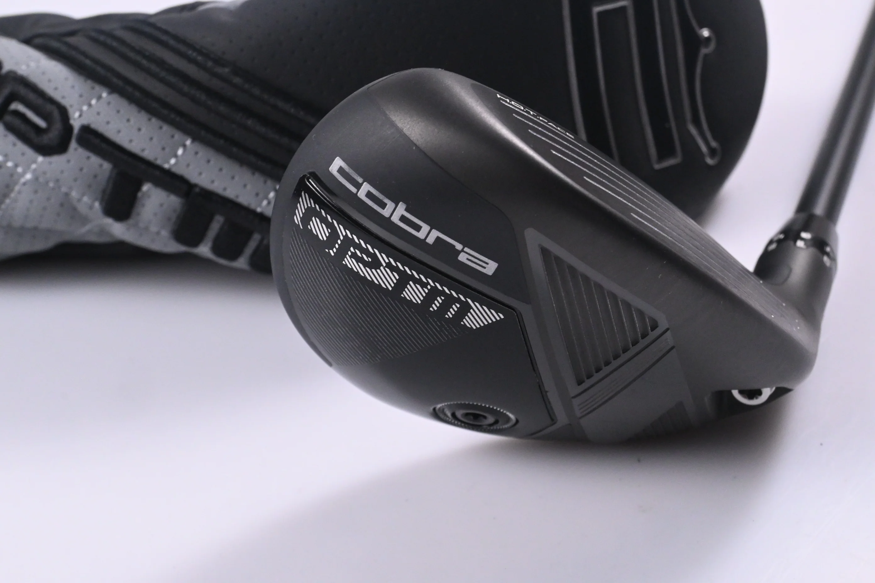 Cobra OPTM #5 Hybrid / 24 Degree / Regular Flex KBS PG Hybrid 75 Shaft
