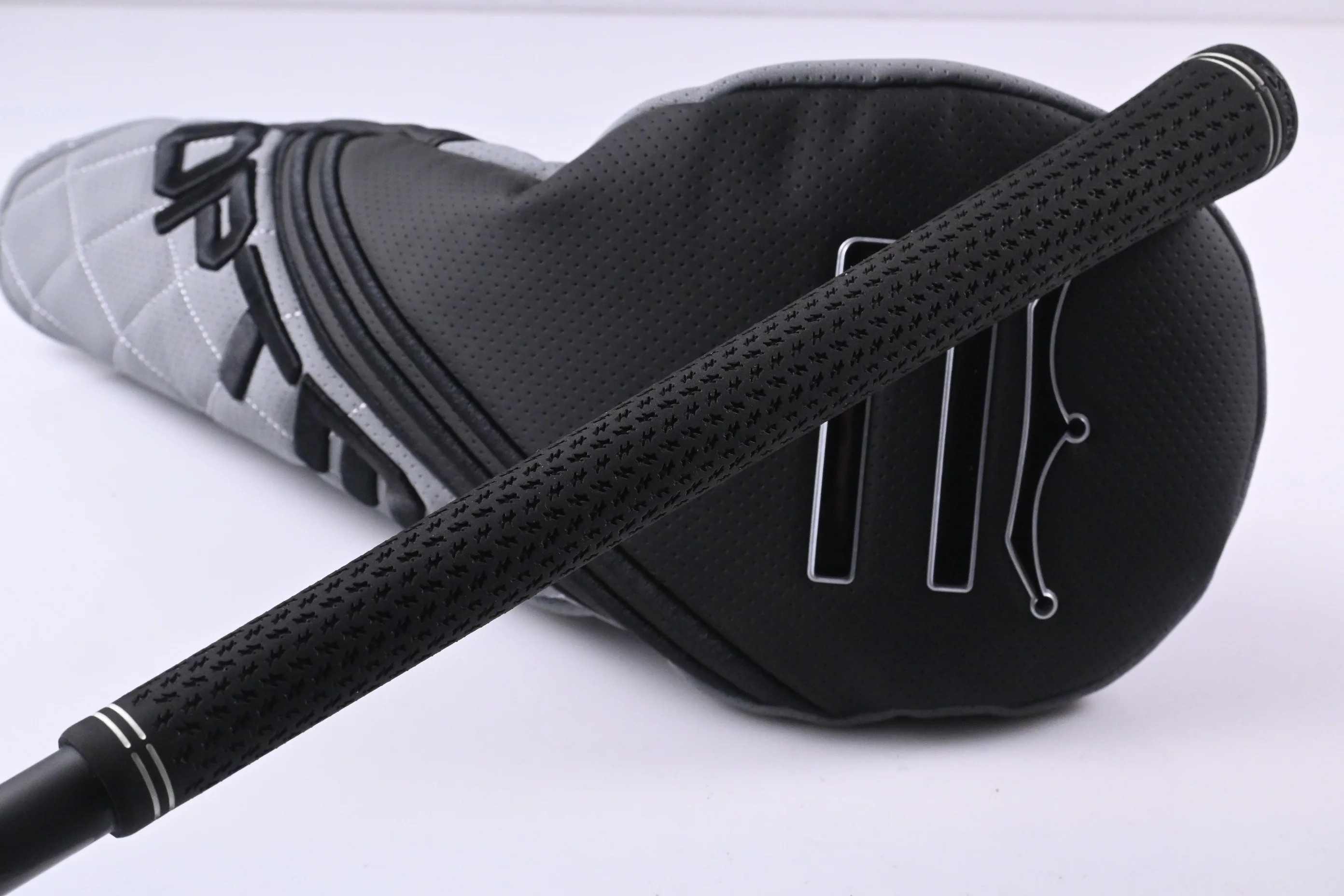 Cobra OPTM MAX-D Driver / 10.5 Degree / Regular Flex Kai`li Dark Waves Red 50 - Image 8