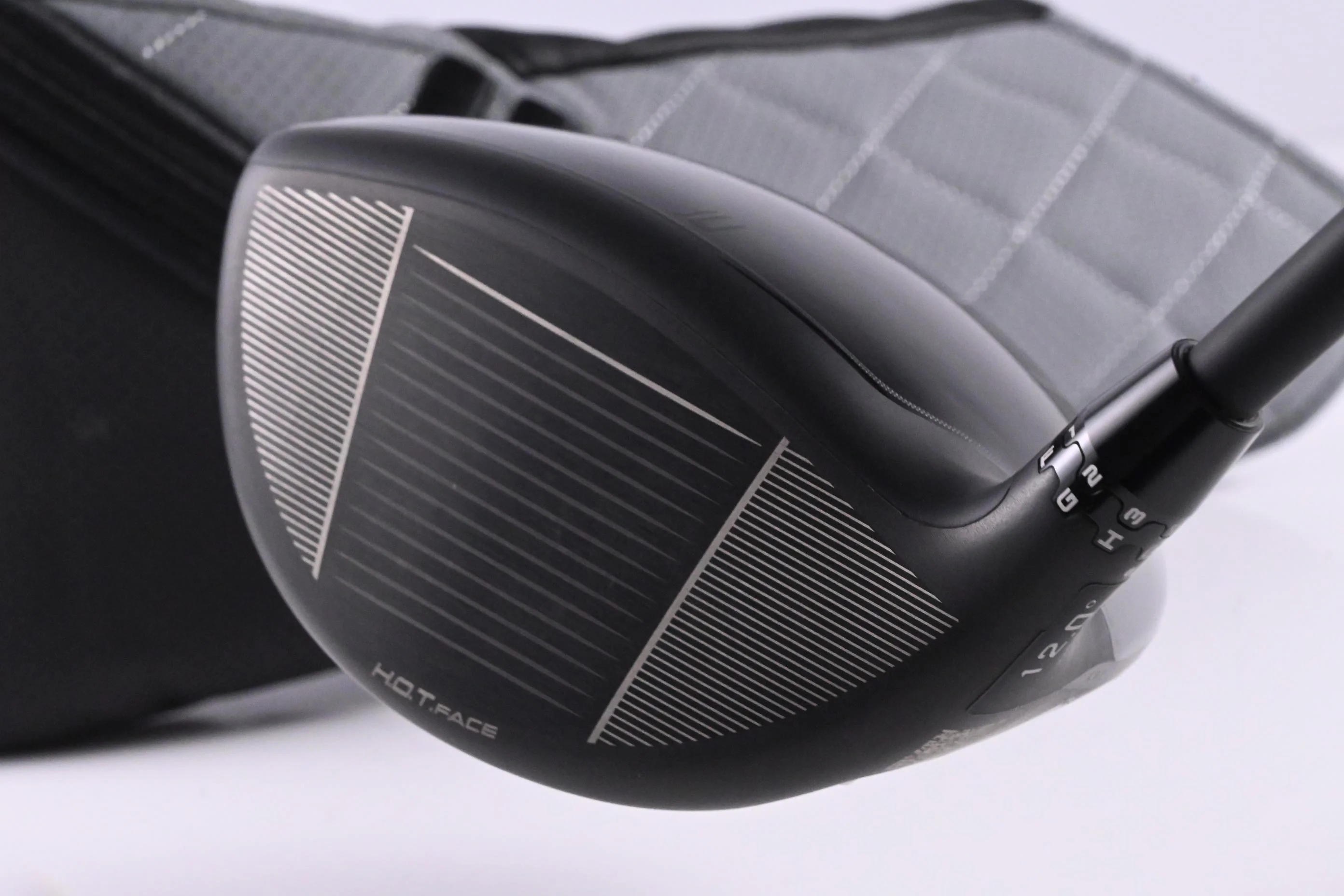 Cobra OPTM MAX-D Driver / 12 Degree / Regular Flex Kai'li Dark Waves Red 50 - Image 4