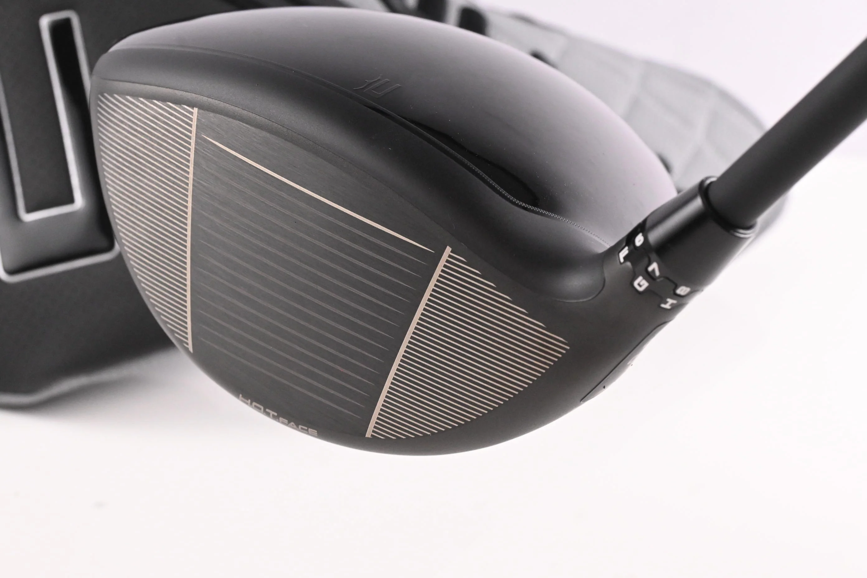 Cobra OPTM X Driver / 9 Degree / Regular Flex Kai`li Dark Waves Blue 60 Shaft - Image 4