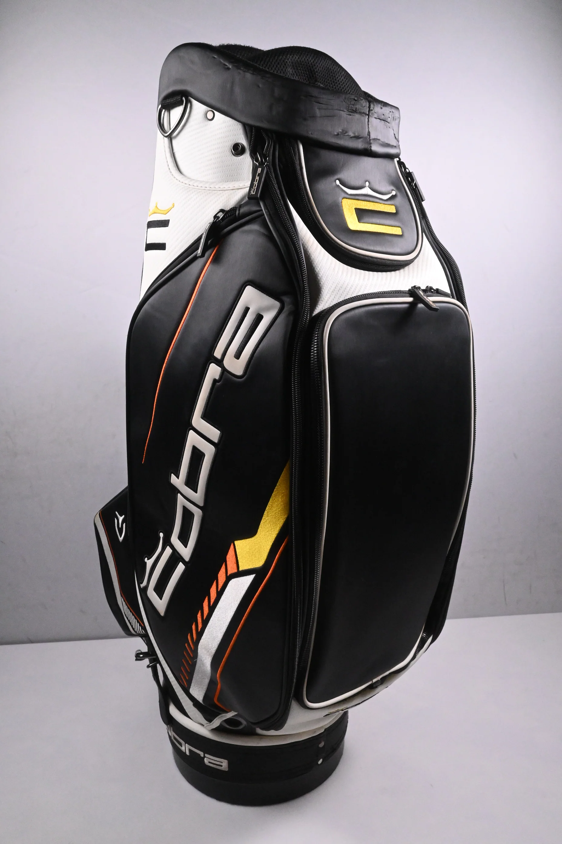Cobra Vessel Tour Bag / 6-Way Divider / White, Black - Image 3