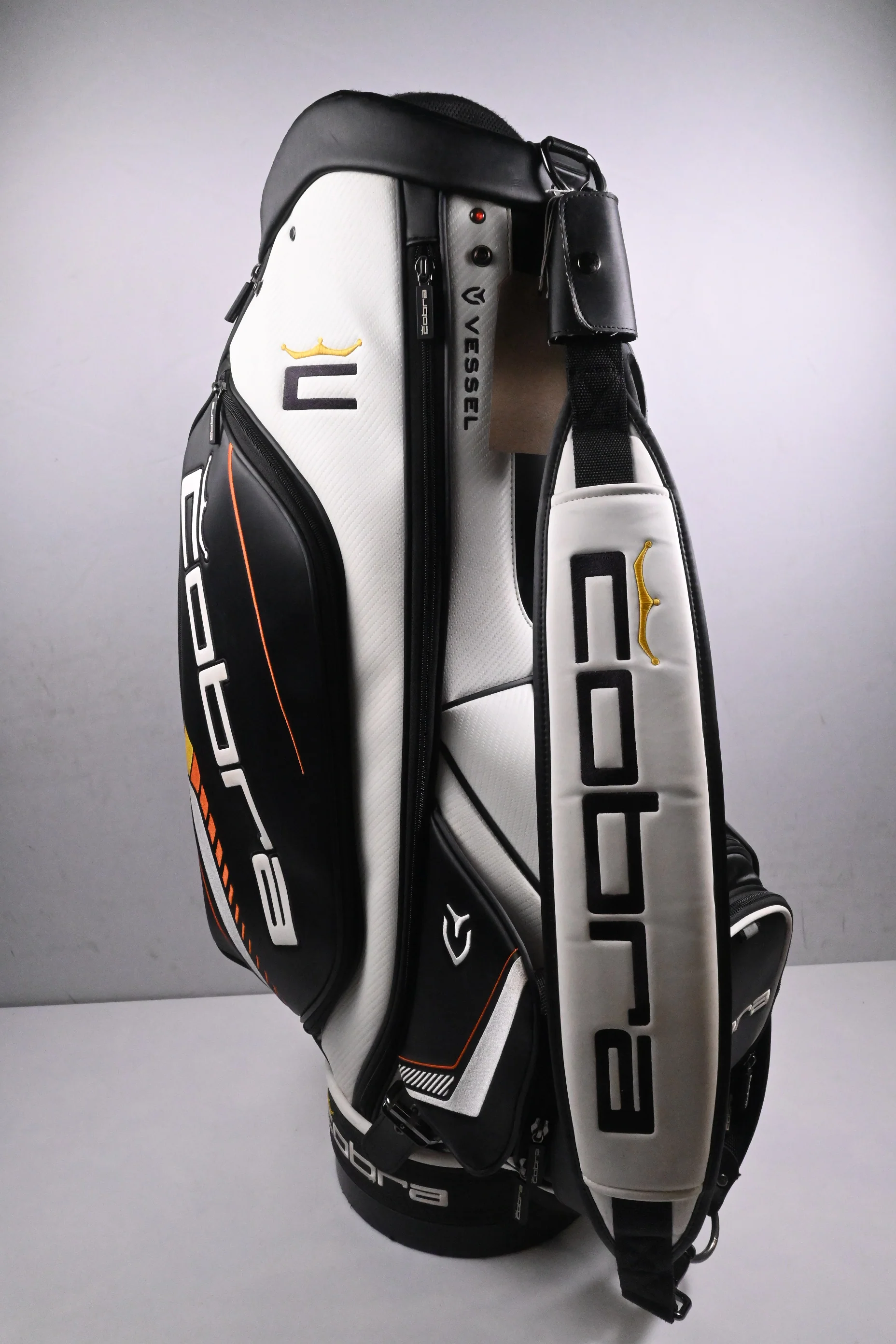 Cobra Vessel Tour Bag / 6-Way Divider / White, Black - Image 5