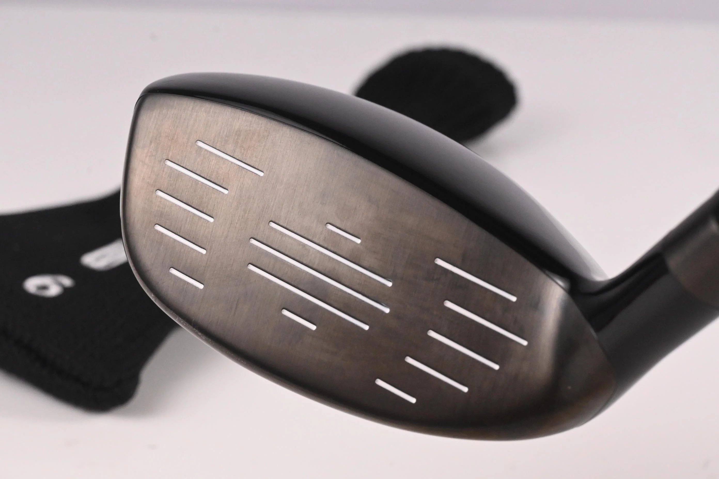 Eleven #9 Hybrid / 39 Degree / Regular Flex KBS TGI 70 Shaft - Image 4