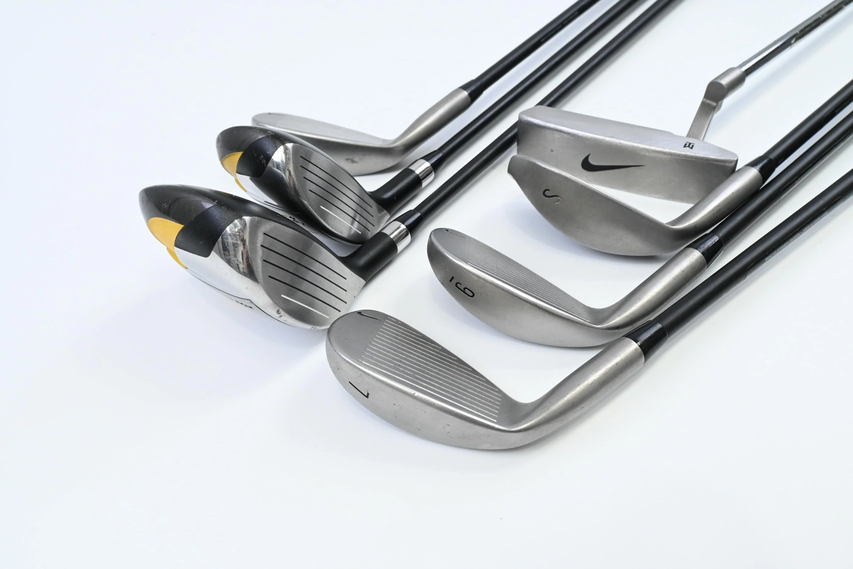 Junior Nike VR Package Set / Wood, Hybrid, Irons, Putter, Bag - Image 5