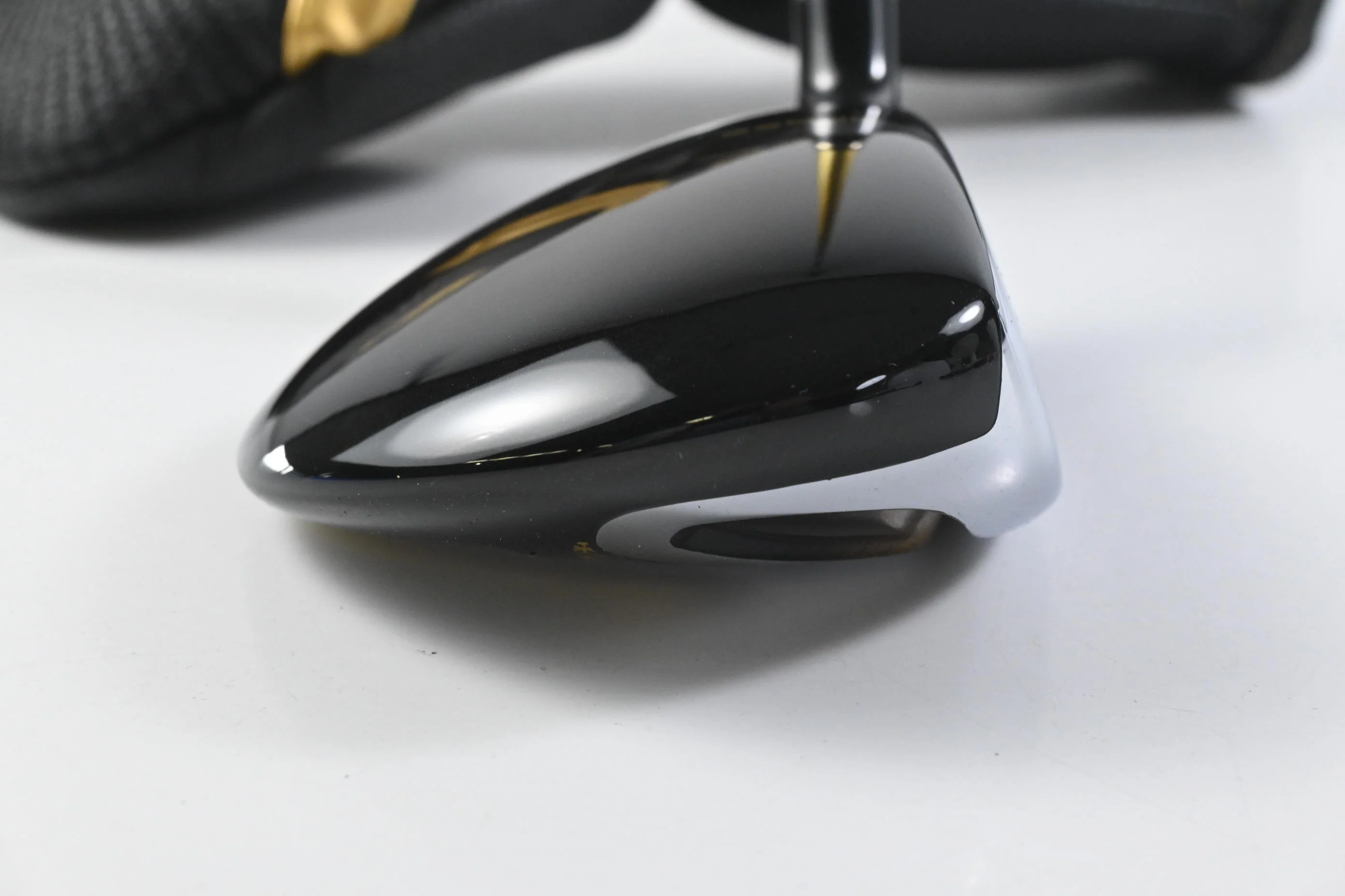 Honma Beres #5 Wood / 18 Degree / Regular Flex Honma Armrq Shaft - Image 3