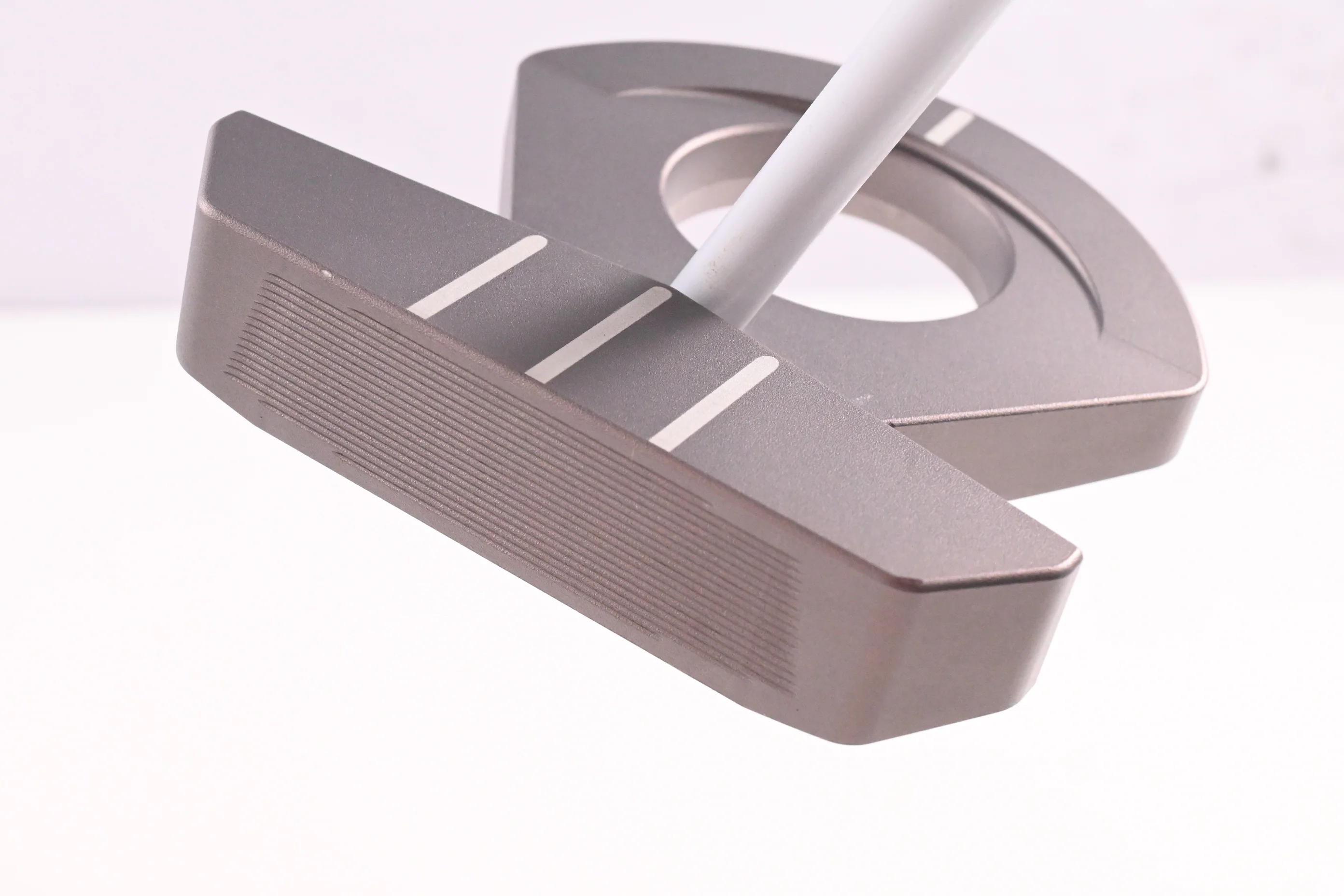 L.A.B Golf Directed Force 3 Putter / 33 Inch / Includes ACCRA X White Shaft - Image 2