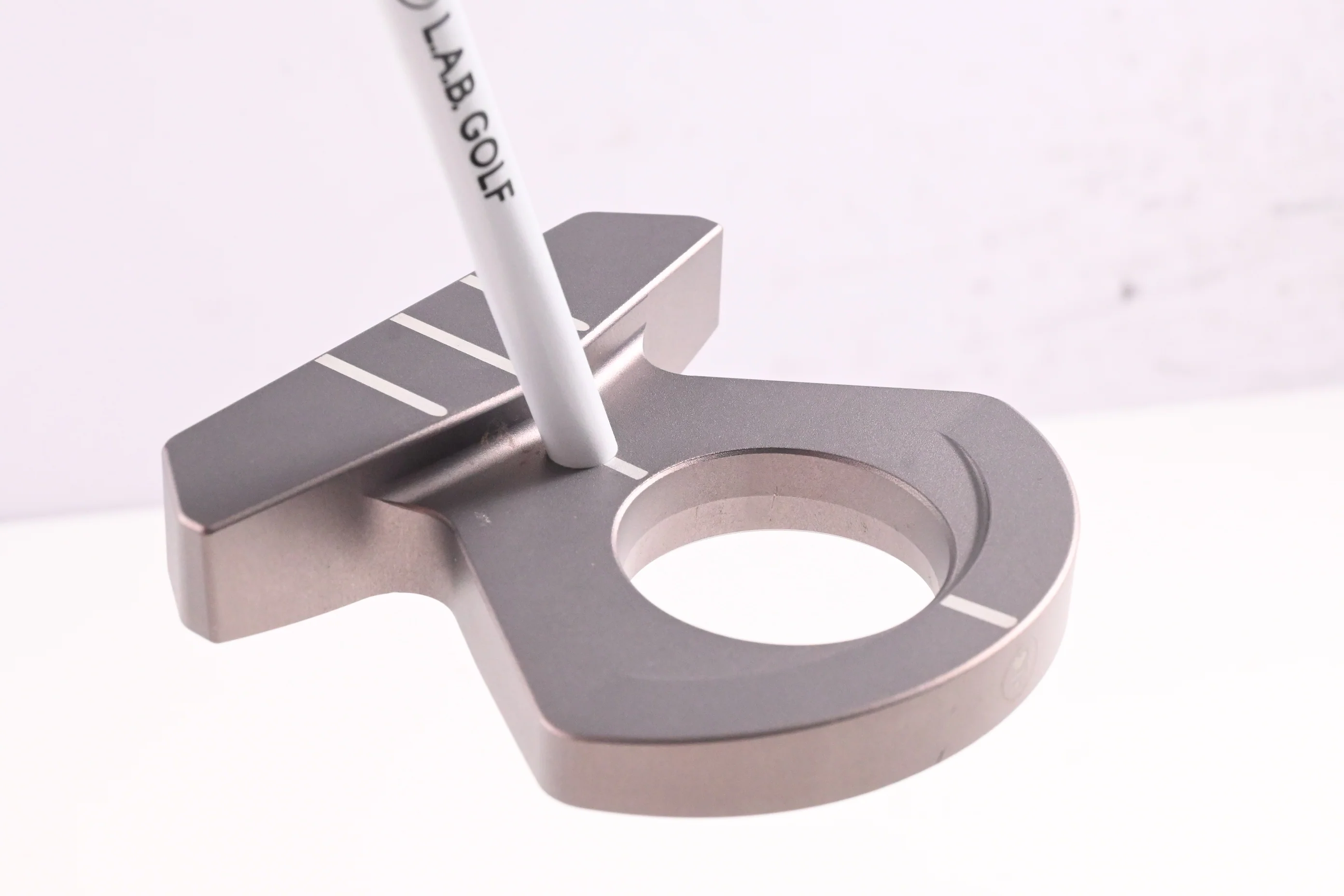 L.A.B Golf Directed Force 3 Putter / 33 Inch / Includes ACCRA X White Shaft - Image 3