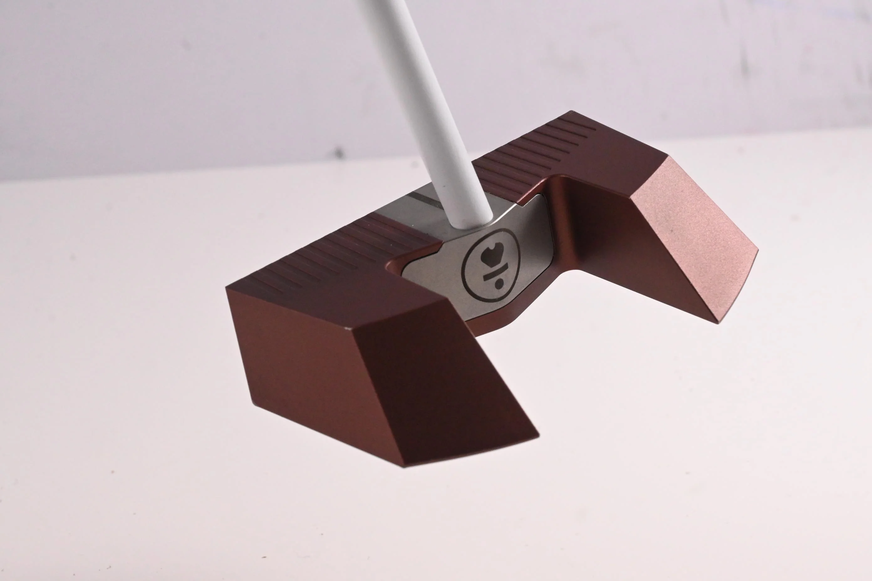 L.A.B Golf Mezz.1 Max Sweeper Putter / 48 Inch / Accra X L.A.B. Golf - White - Image 4