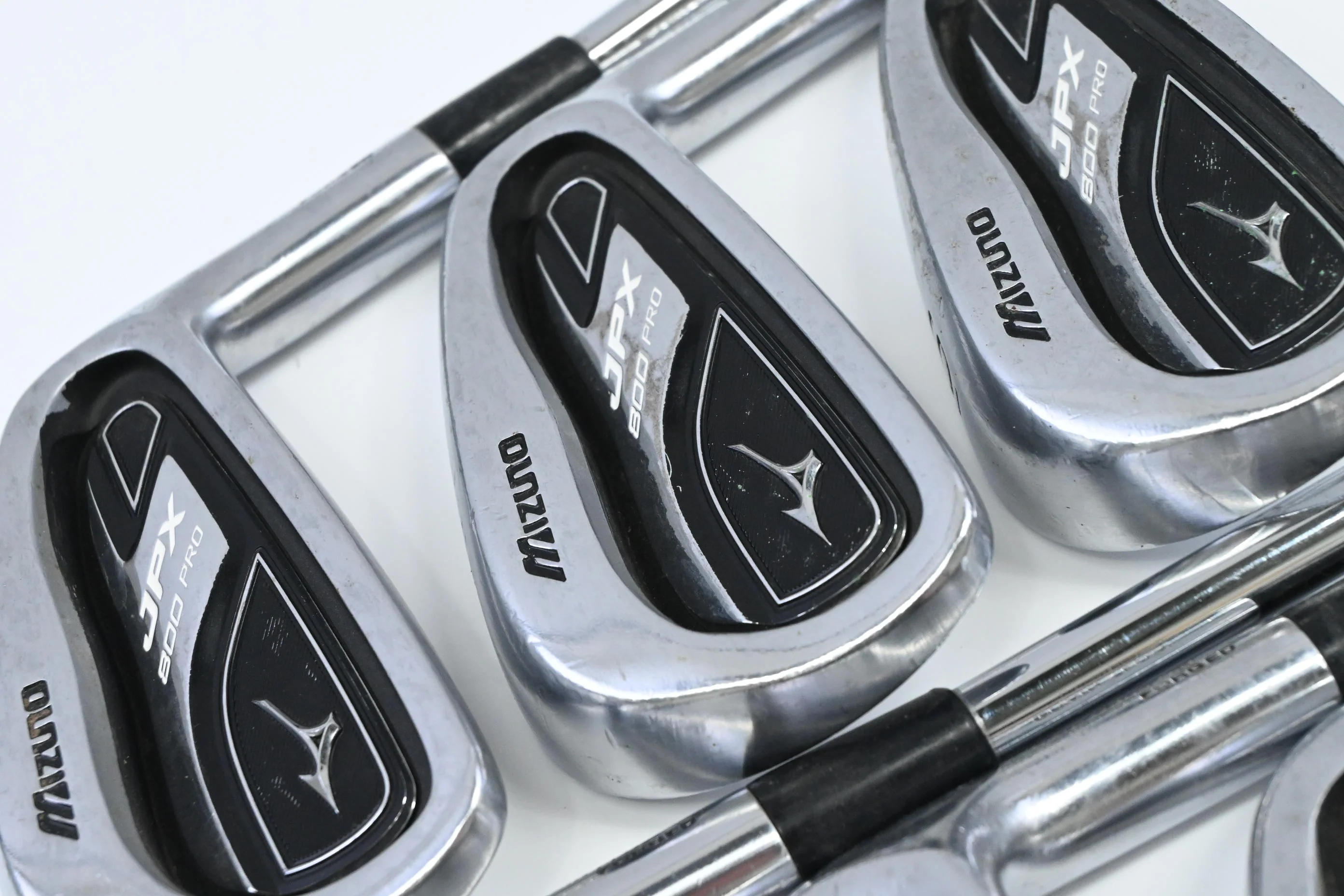 Mizuno JPX 800 Pro Irons / 4-9 / Regular Flex Dynalite Gold R300 Shafts