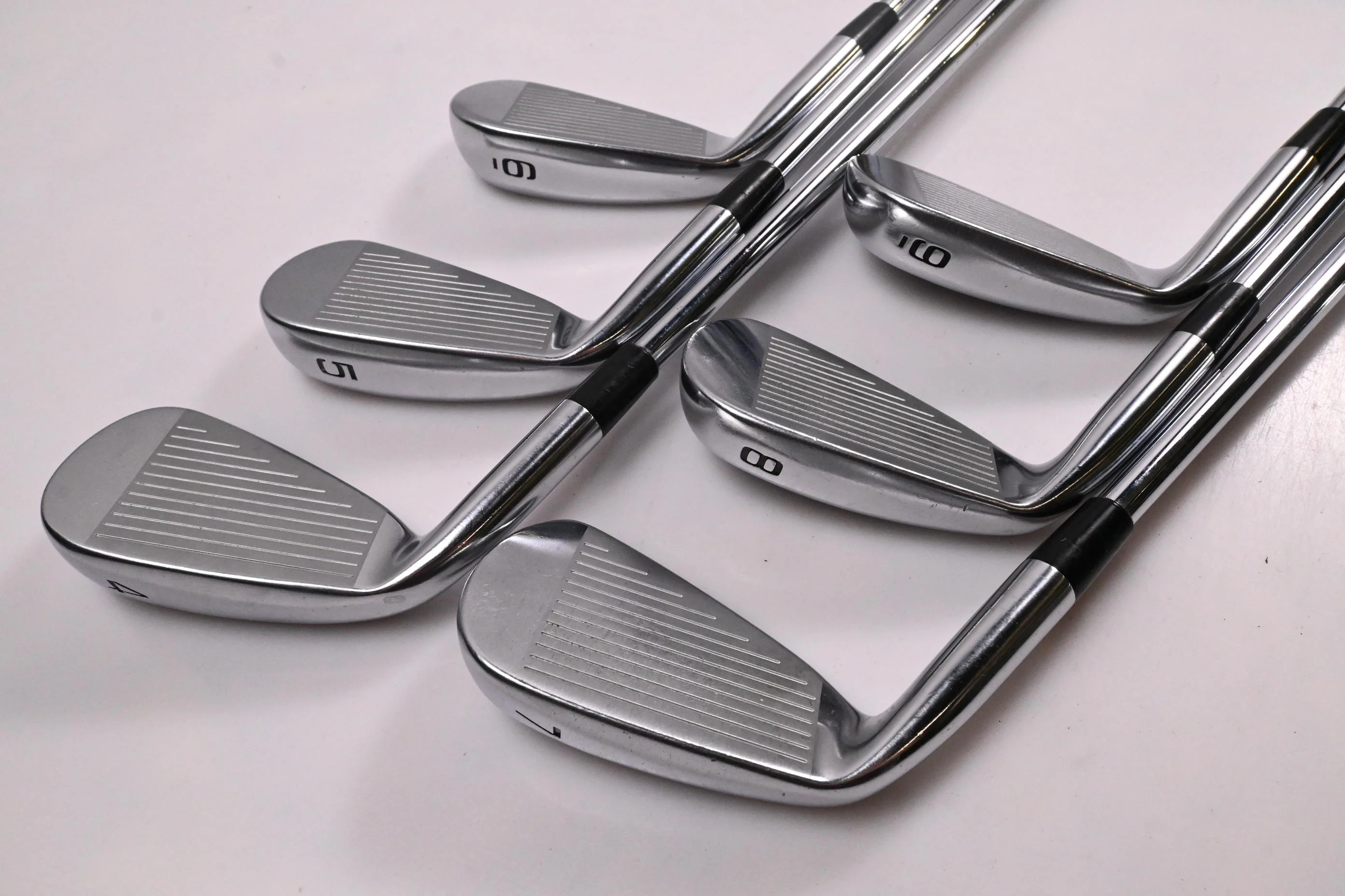 Mizuno JPX 825 Irons / 4-9i / Regular Flex Dynalite Gold XP R300 Shafts - Image 4