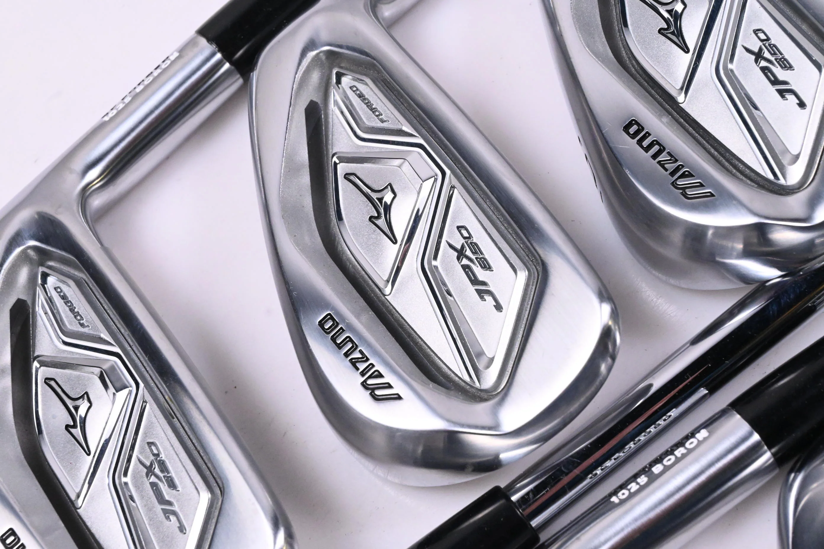 Mizuno JPX 850 Forged Irons / 4-PW / Regular Flex XP 115 R300 Shafts