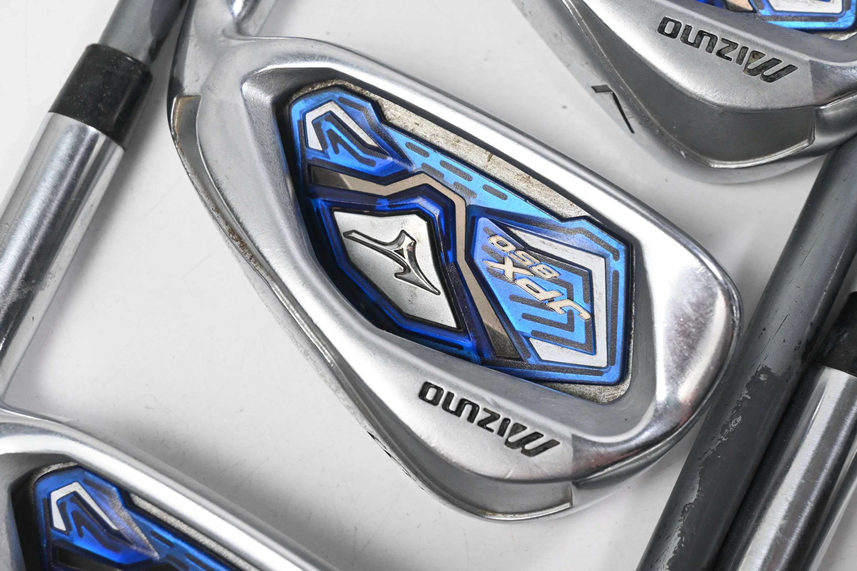 Mizuno JPX 850 Irons / 6-PW+GW / Regular Flex Mizuno Orochi 70 Shafts