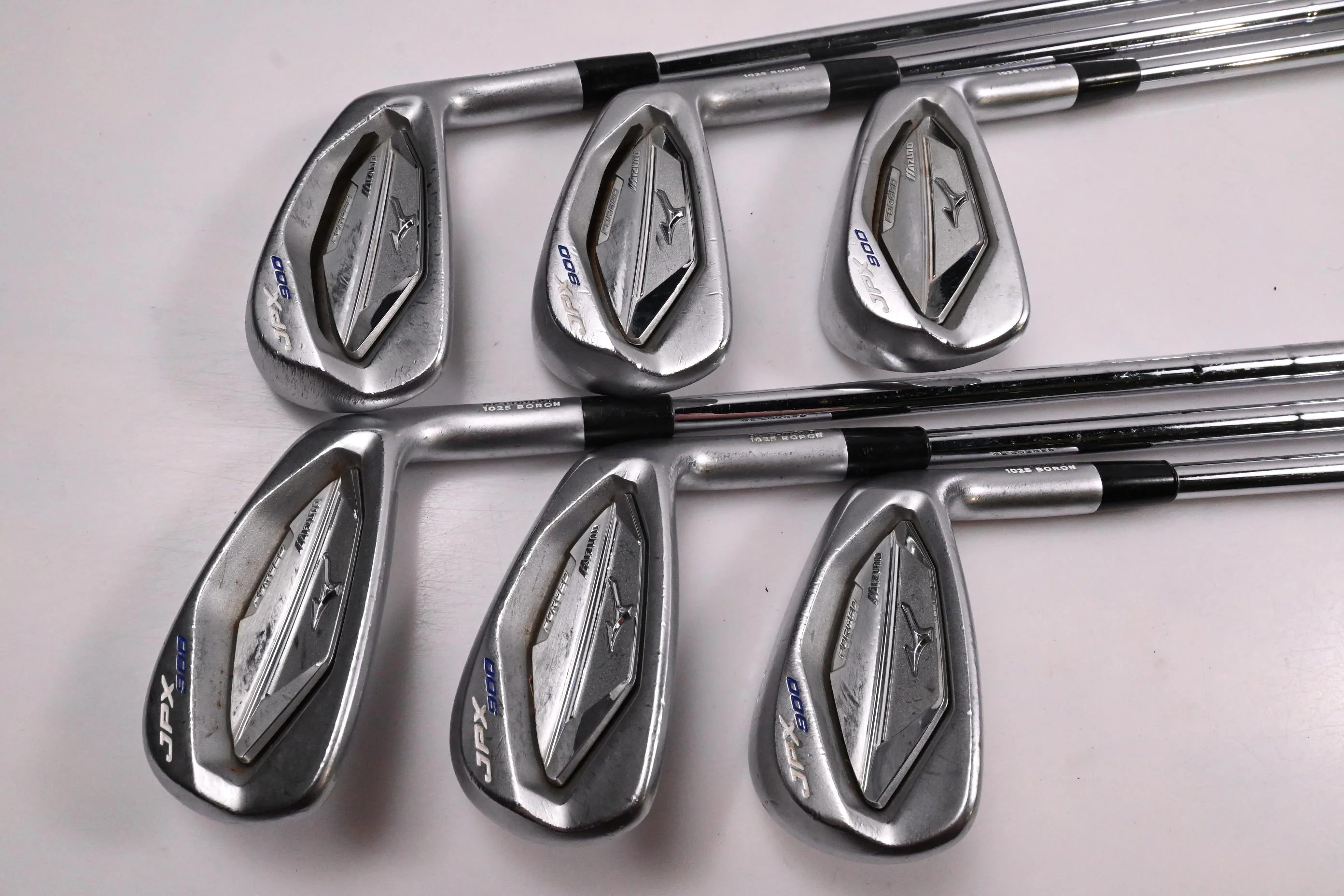 Mizuno JPX 900 Forged Irons / 5-PW / Regular Flex KBS Tour Shafts - Image 2