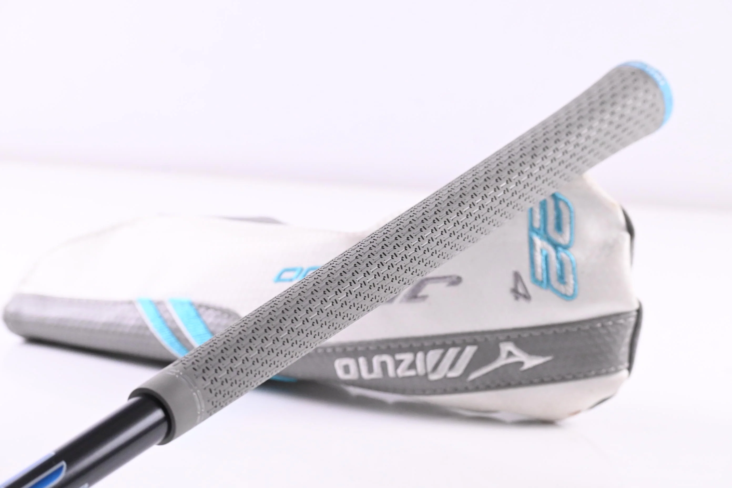 Mizuno JPX 900 #4 Hybrid / 22 Degree / Senior Flex Fujikura HY Shaft - Image 8