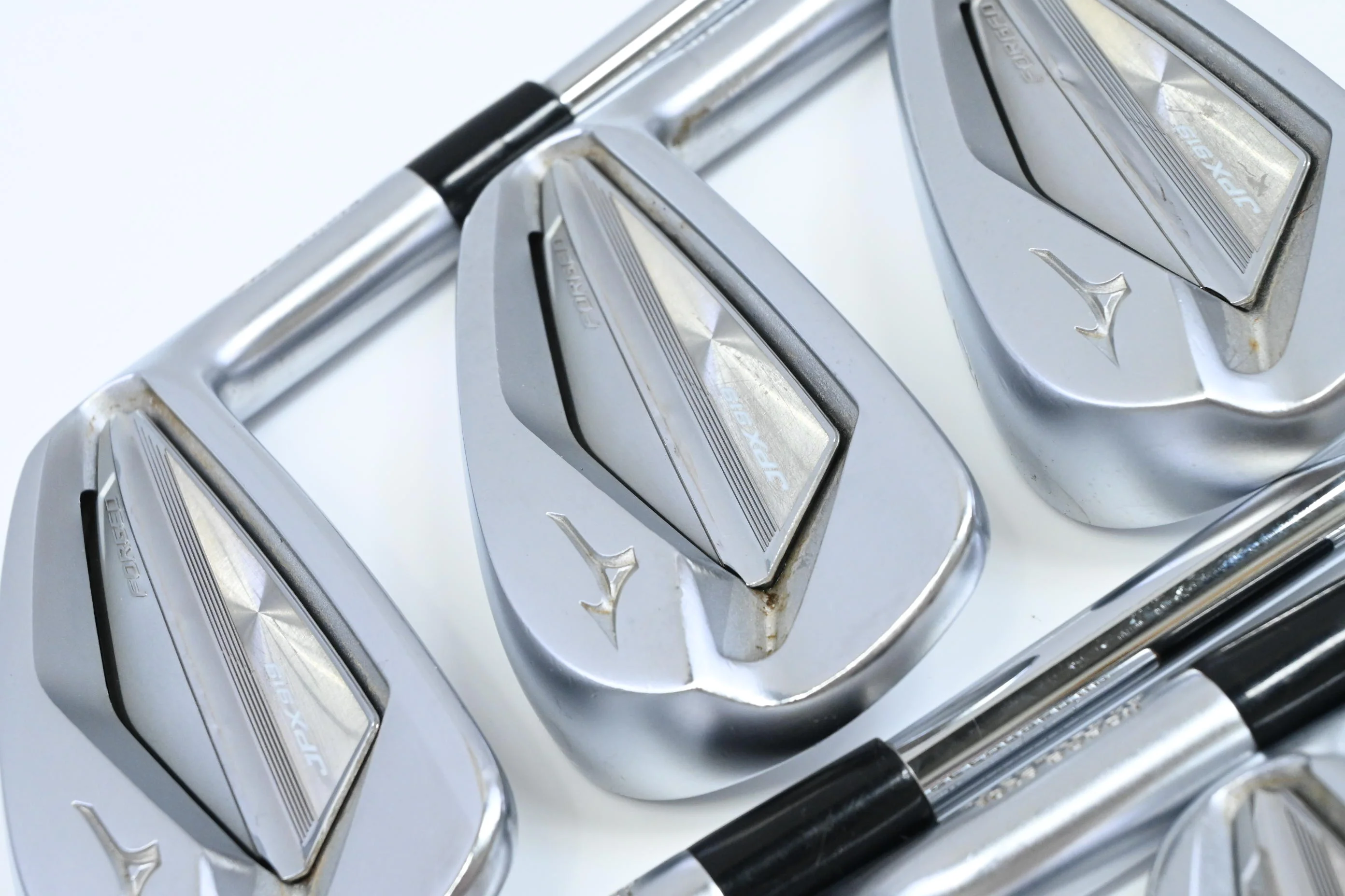 Mizuno JPX 919 Forged Irons / 4-PW / Regular Flex Dynamic Gold 105 R300 Shafts