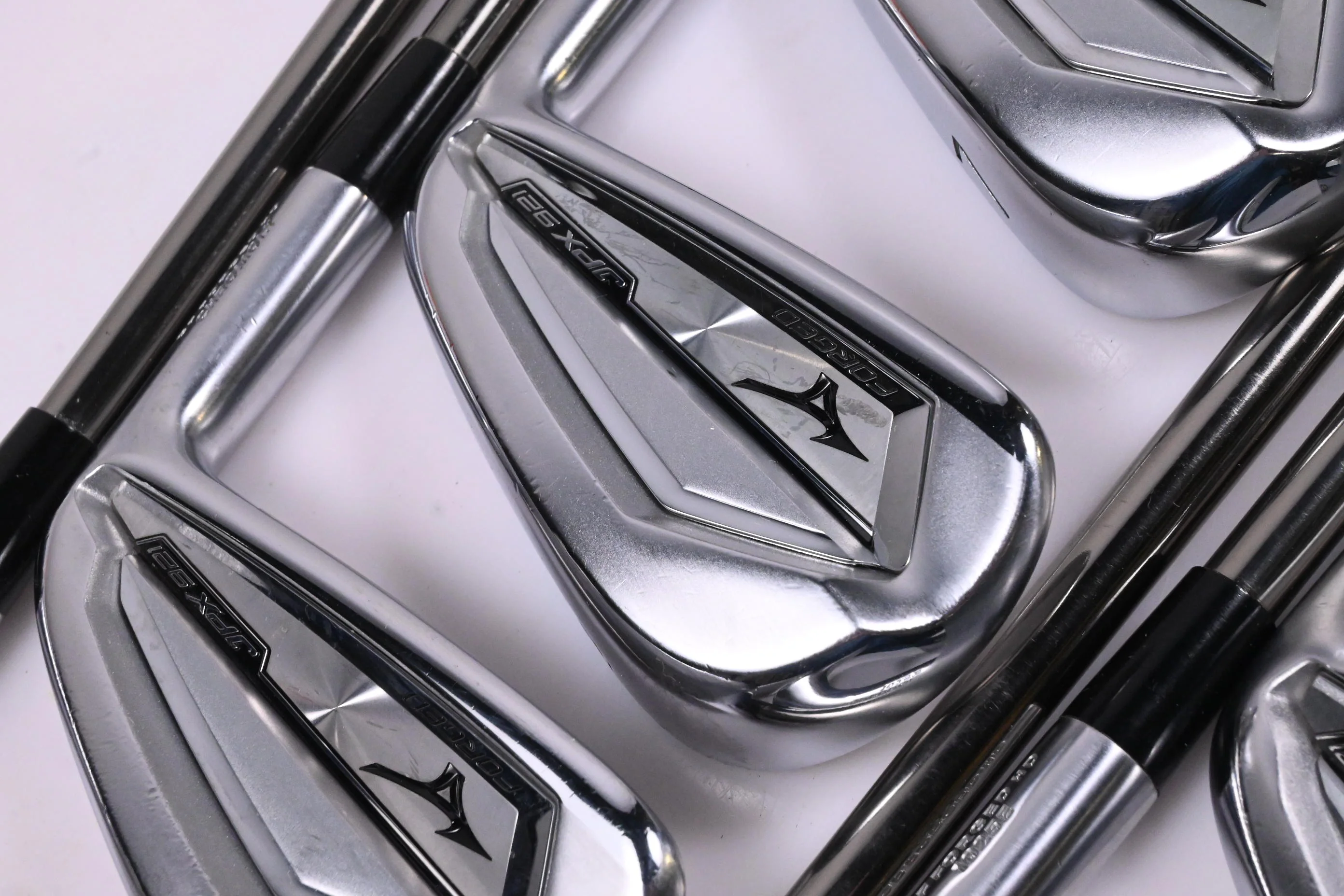 Mizuno JPX 921 Forged Irons / 4-PW+GW / Regular Flex UST Recoil 95 Shafts