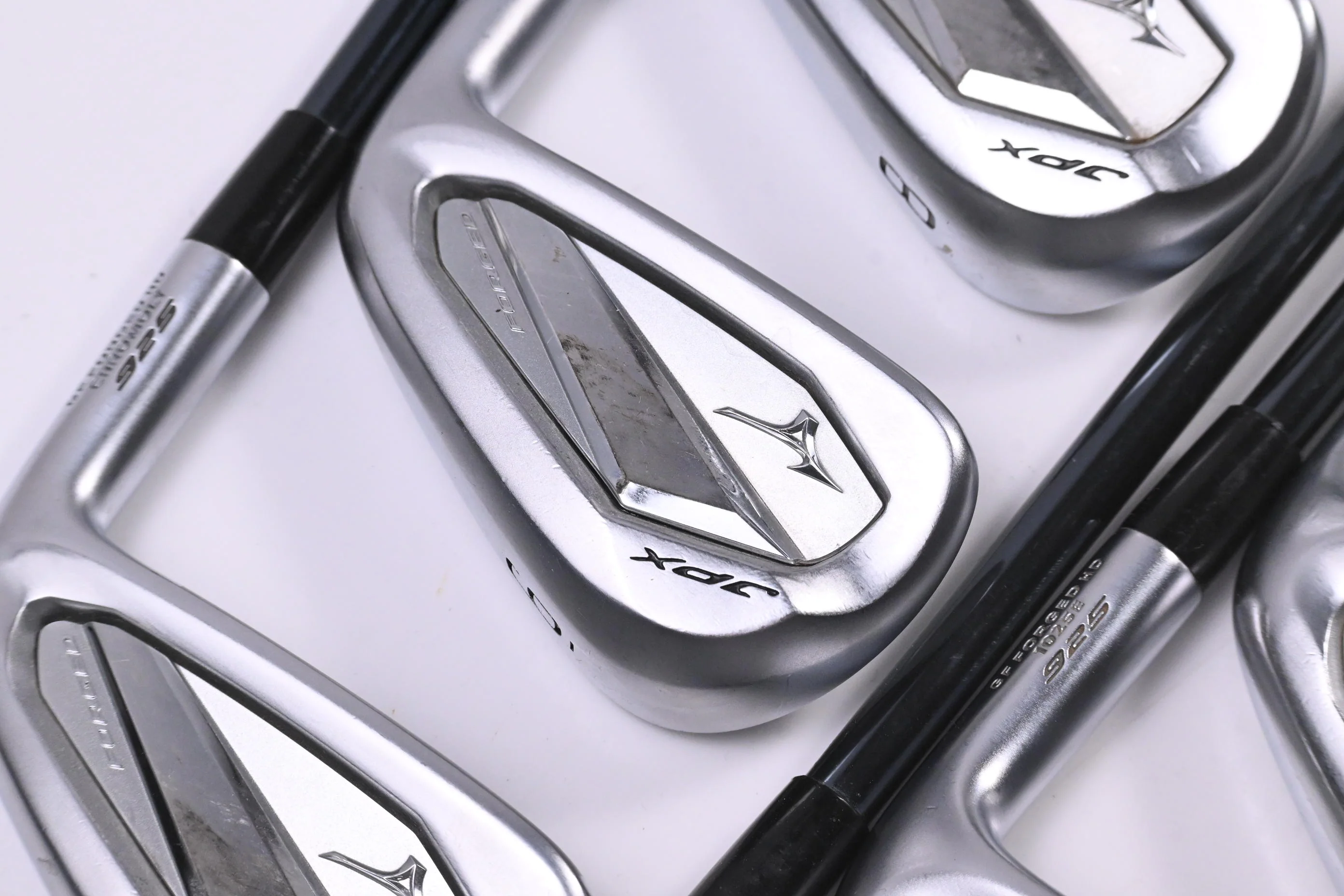 Mizuno JPX 925 Forged Irons / 5-PW+GW / Senior Flex UST Recoil Dart ESX 60