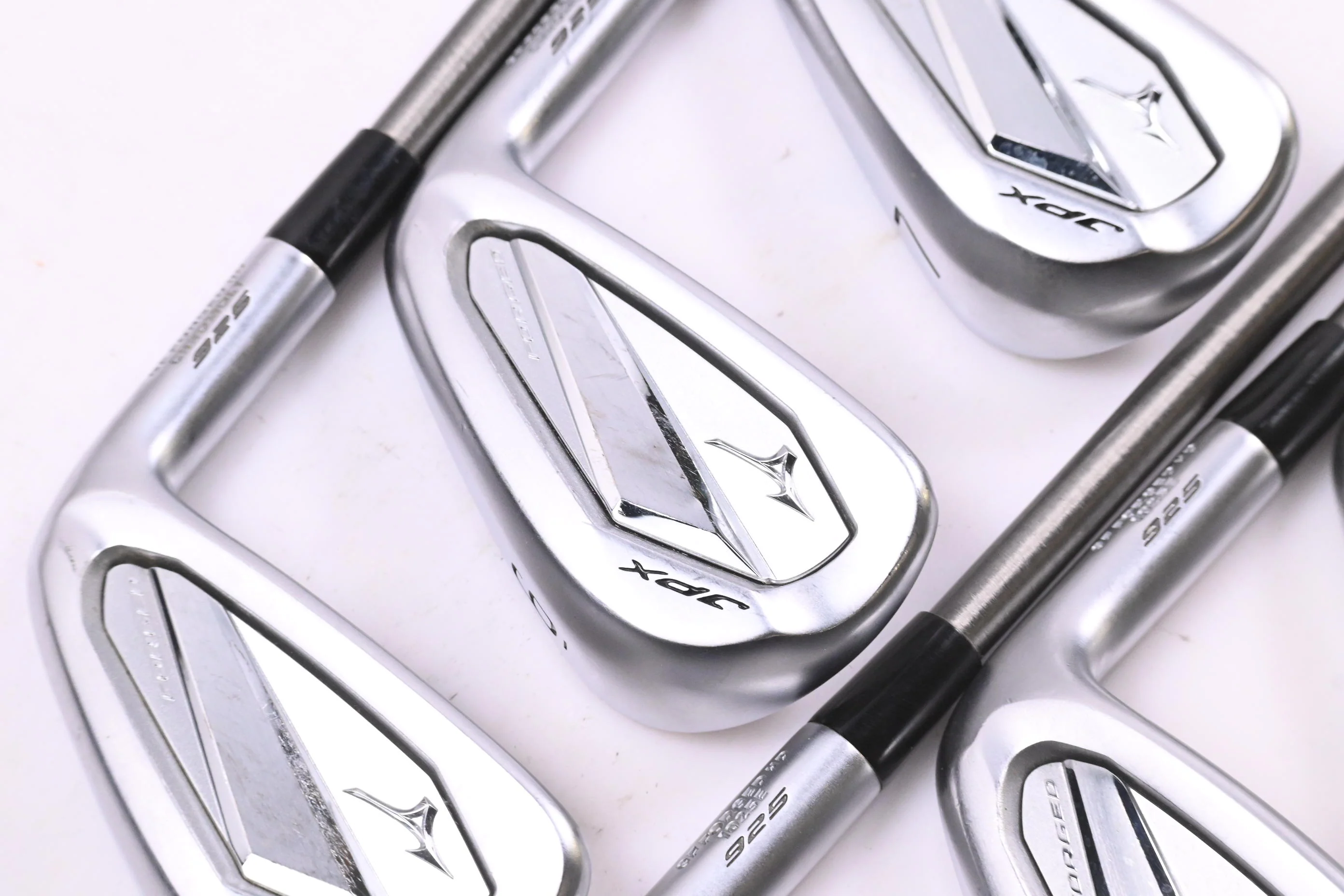 Mizuno JPX 925 Forged Irons / 5-PW / Regular Flex SteelFiber i95cw Shafts
