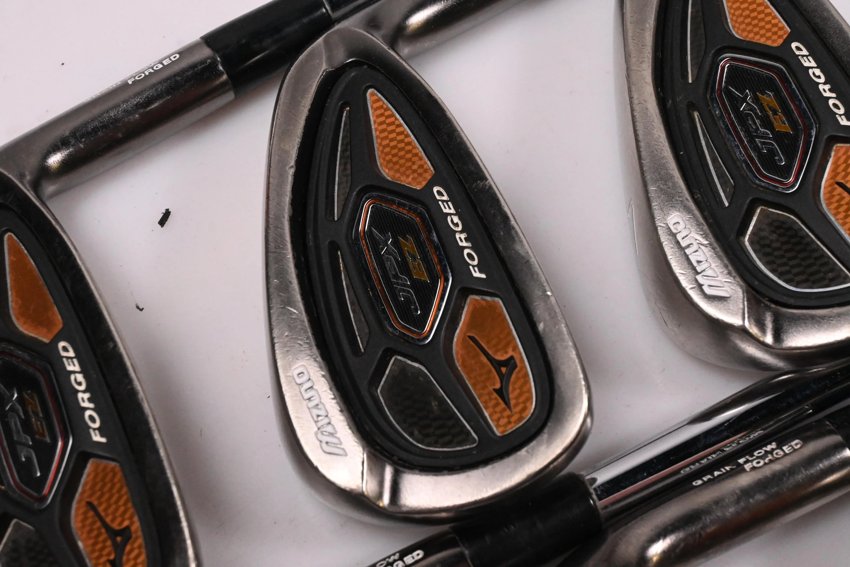 Mizuno JPX EZ 2013 Irons / 5-PW / Regular Flex XP 105 R300 Shafts