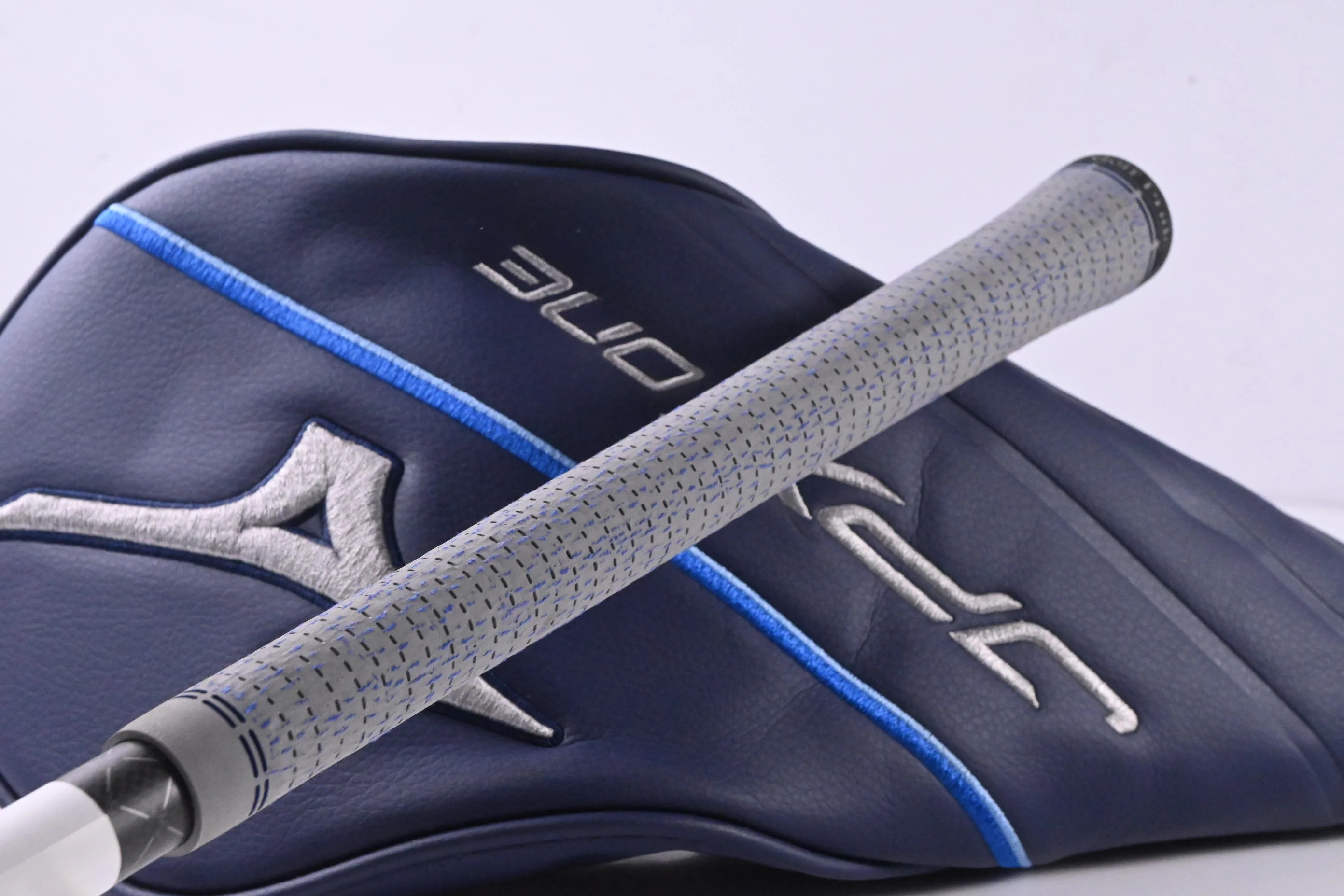 Mizuno JPX One Driver / 10.5 Degree / Regular Flex Tensei 1K Blue 55 Shaft - Image 8