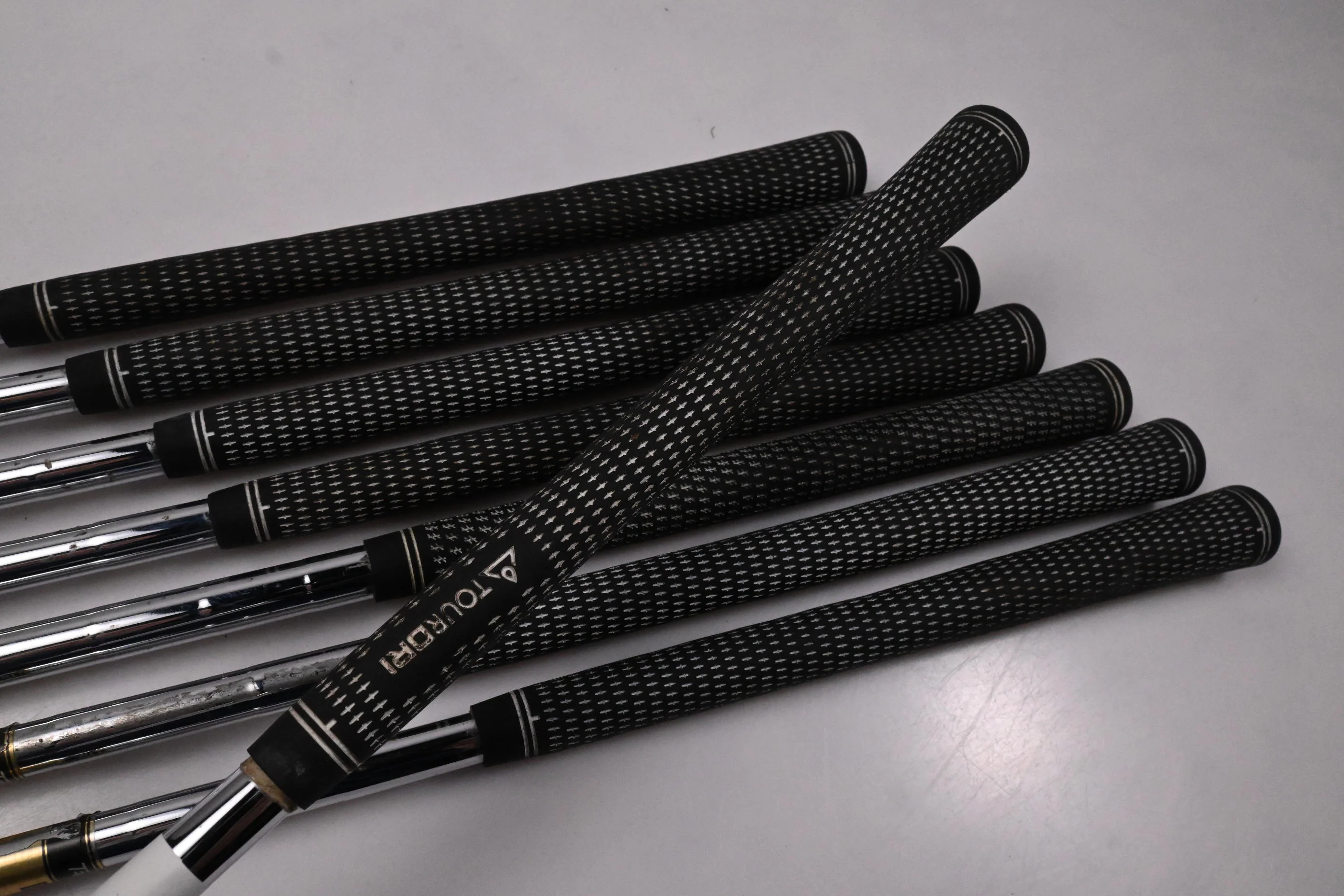 Mizuno MP-30 Irons / 3-PW / Regular Flex Dynamic Gold R300 Shafts - Image 7