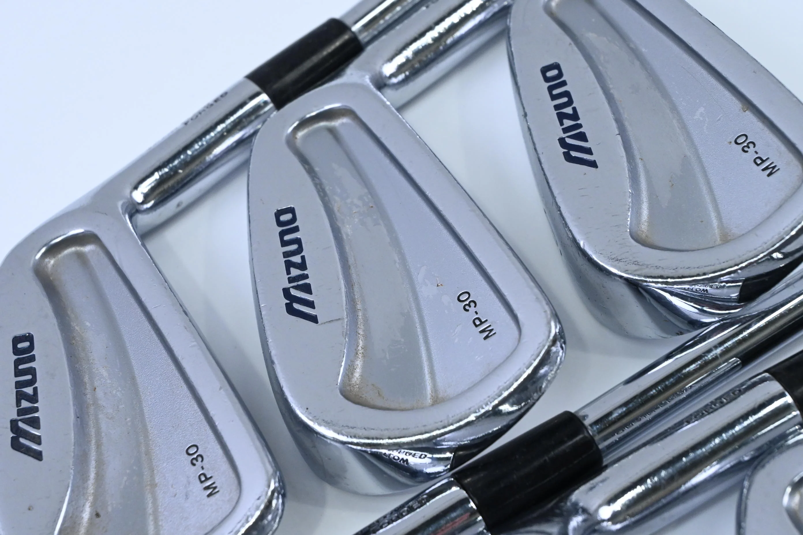 Mizuno MP-30 Irons / 4-9 / Regular Flex Dynamic Gold Lite R300 Shafts