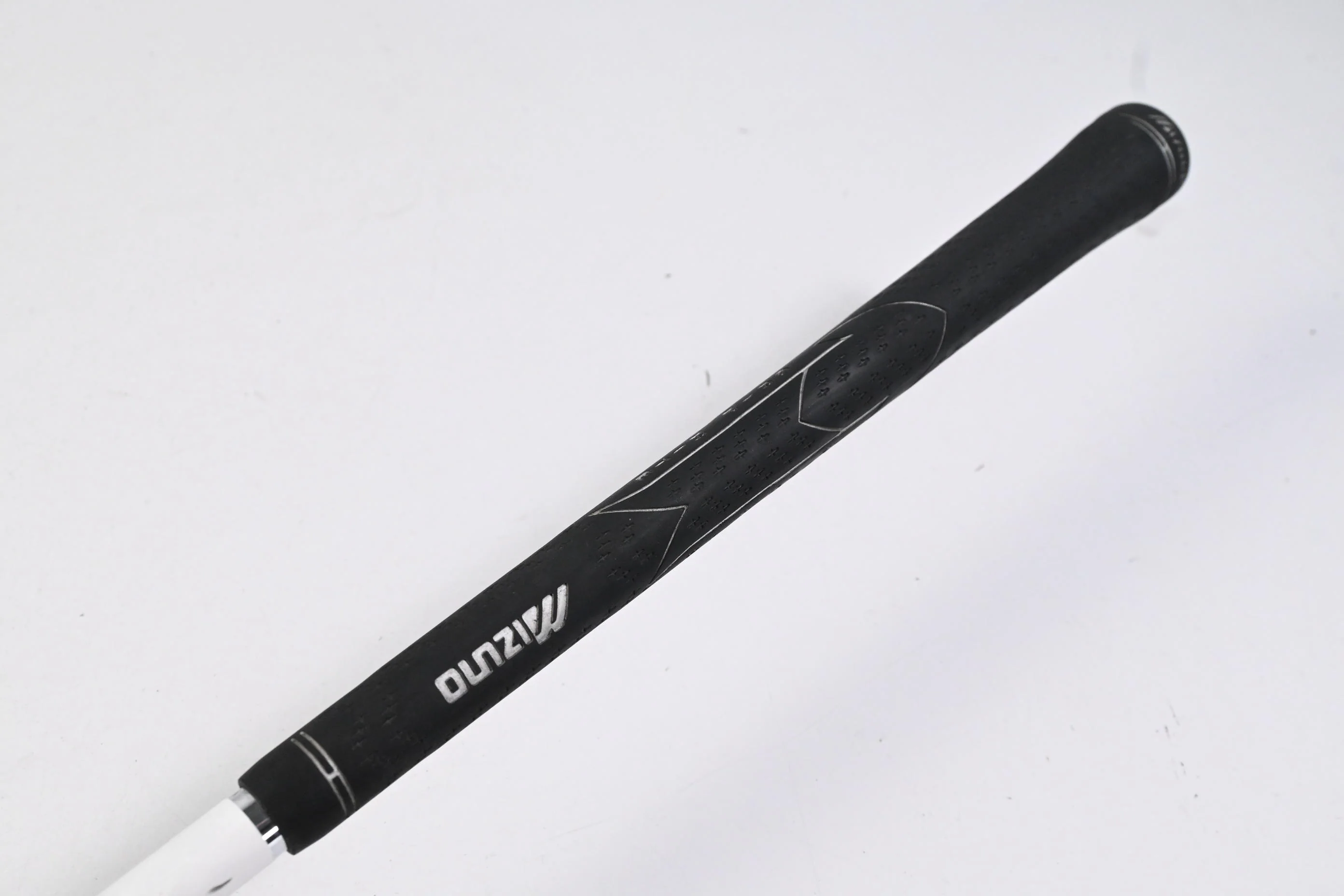 Mizuno MP-30 #7 Iron / Regular Flex Dynamic Gold R300 Shaft - Image 6