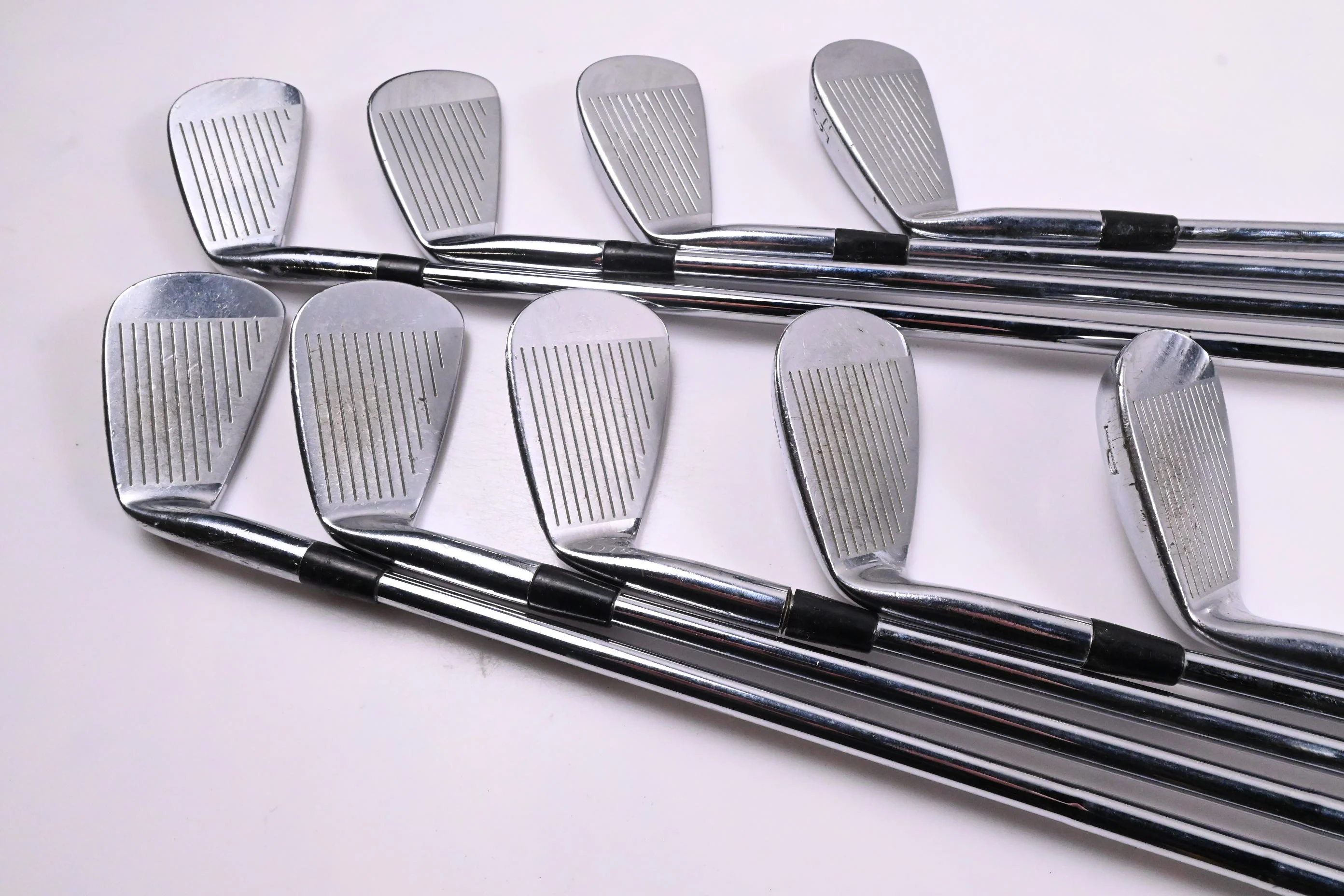 Mizuno MP-32 Irons / 2-PW / Stiff Flex Dynamic Gold S300 Shafts - Image 3