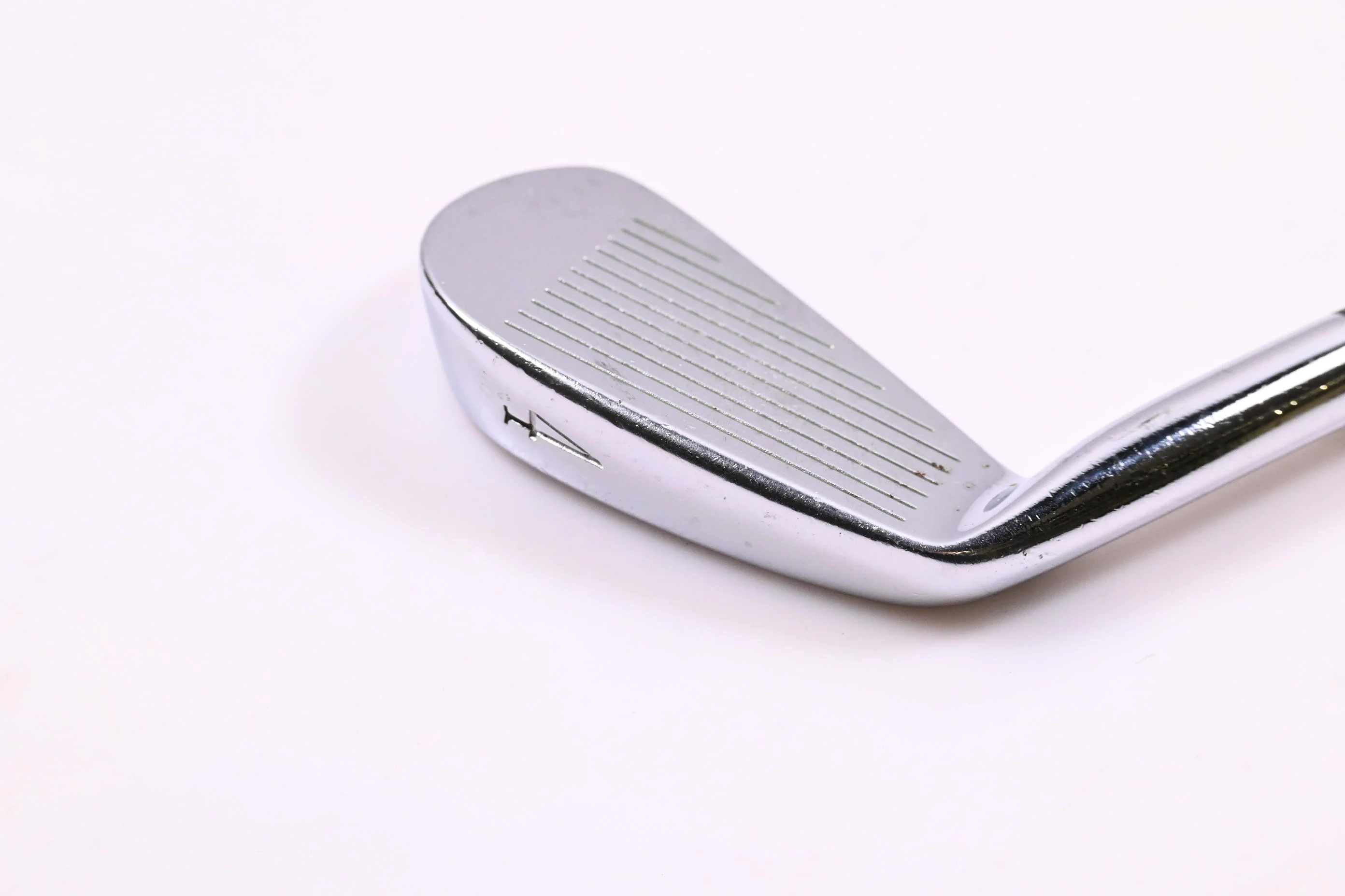 Mizuno MP-32 #4 Iron / 24 Degree / Regular Flex Dynamic Gold R300 Shaft - Image 3