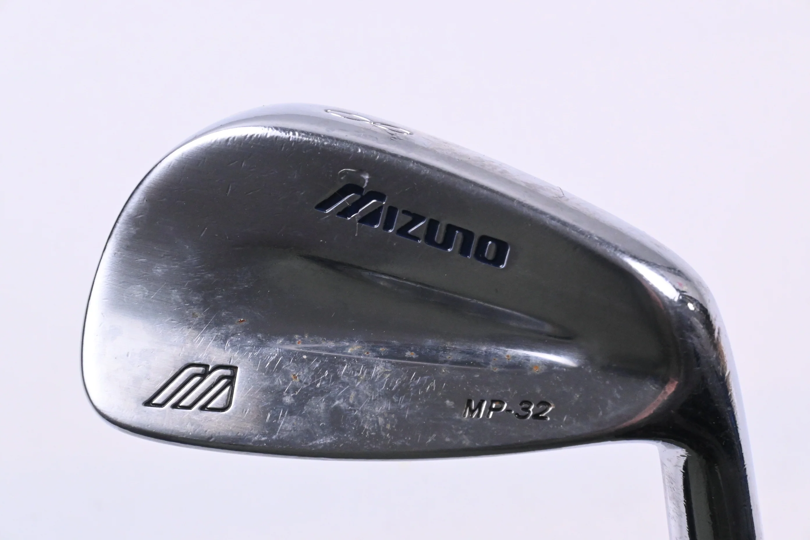 Mizuno MP-32 #8 Iron / 39 Degree / Regular Flex Dynamic Gold R300 Shaft