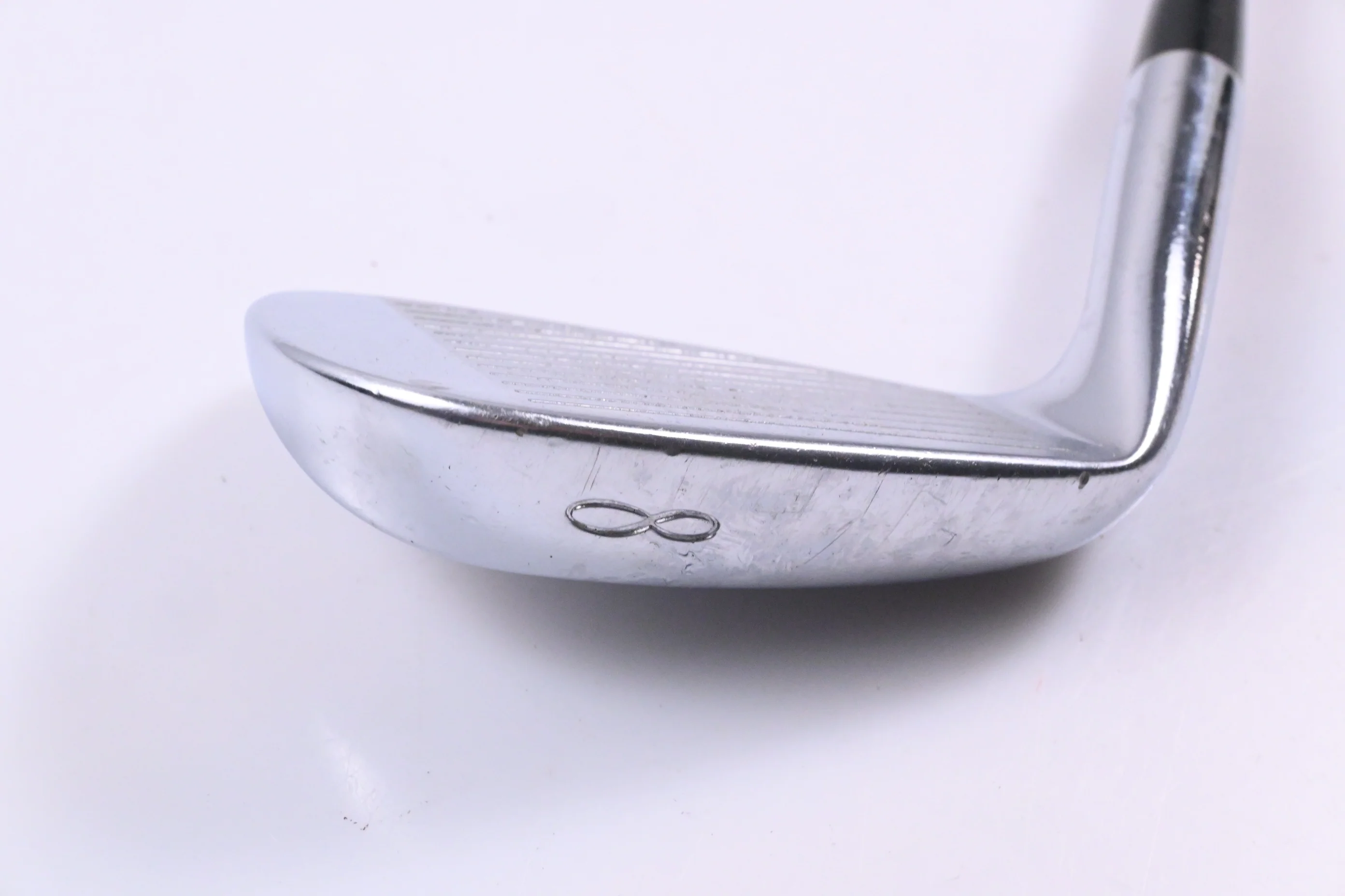 Mizuno MP-32 #8 Iron / 39 Degree / Regular Flex Dynamic Gold R300 Shaft - Image 3