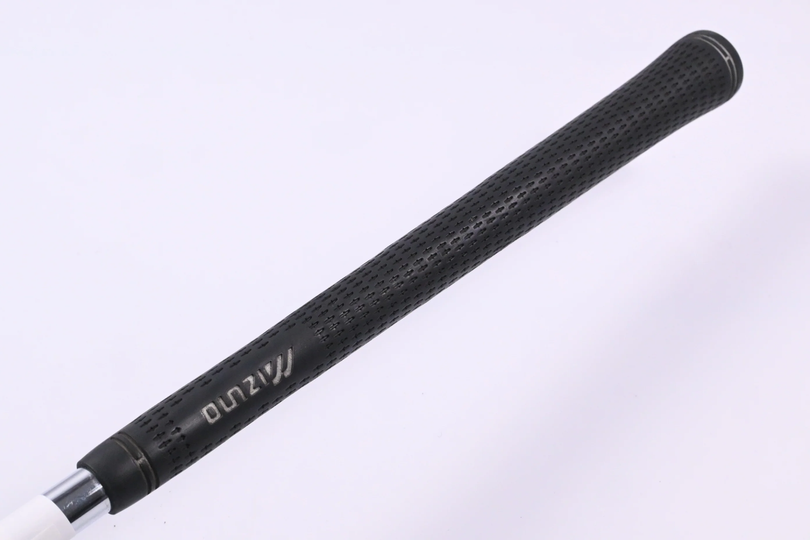 Mizuno MP-32 #8 Iron / 39 Degree / Regular Flex Dynamic Gold R300 Shaft - Image 6