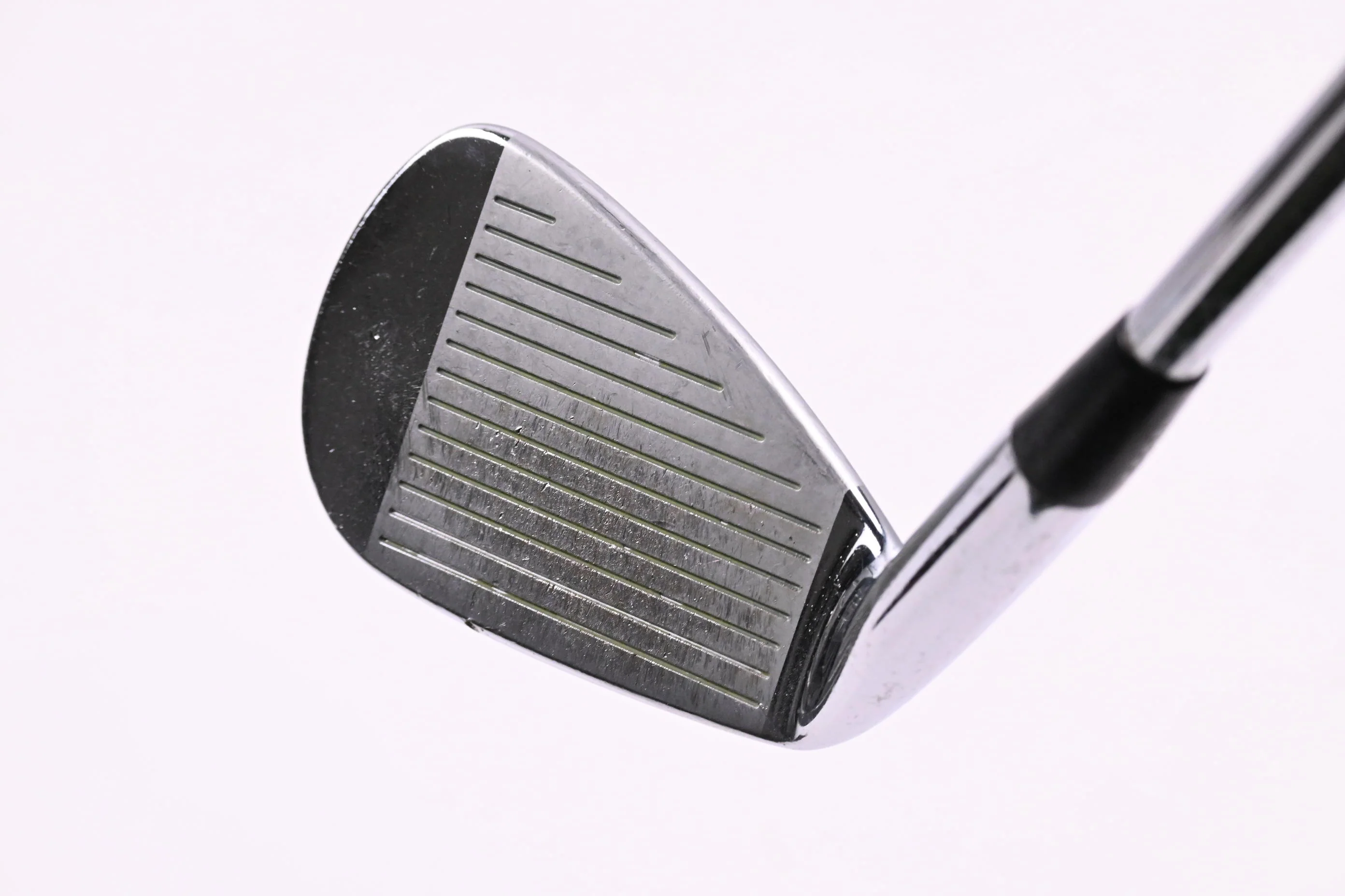 Mizuno MP-32 #8 Iron / Regular Flex Dynamic Gold R300 Shaft - Image 2