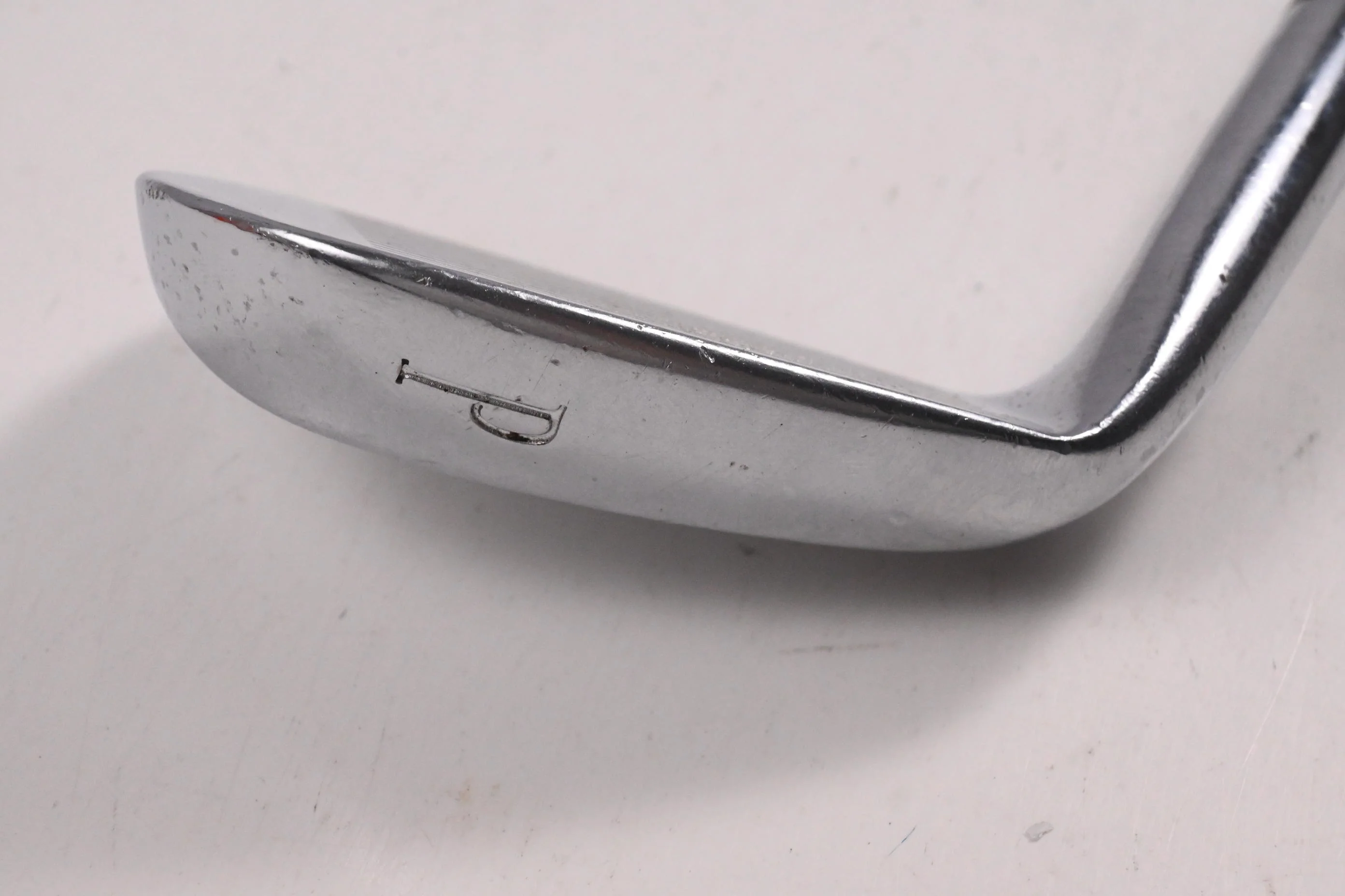 Mizuno MP-32 Pitching Wedge / 47 Degree / Regular Flex Dynamic Gold R300 Shaft - Image 3