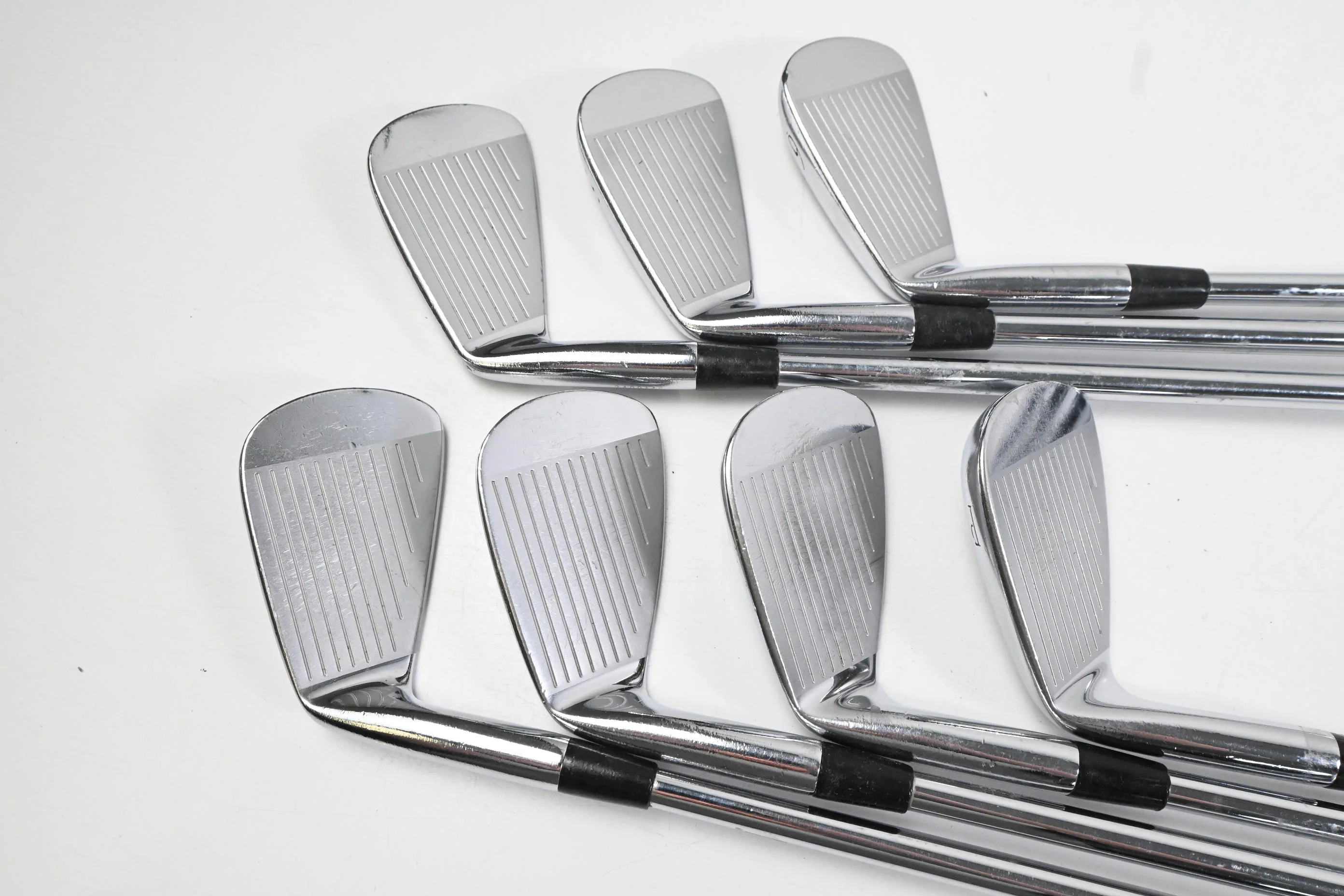 Mizuno MP-4 Irons / 4-PW / Stiff Flex Dynamic Gold S300 Steel Shafts - Image 3