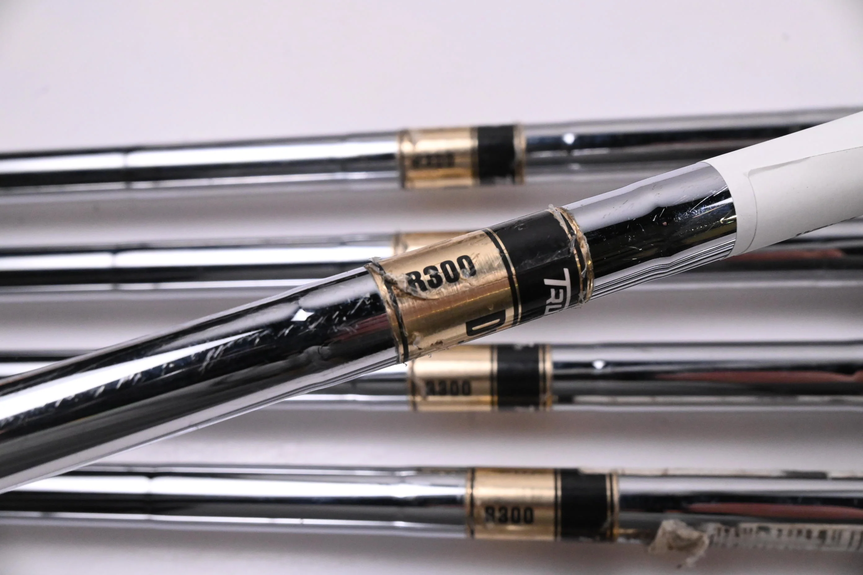 Mizuno MP-60 Irons / 4-PW / Regular Flex Dynamic Gold R300 Shafts - Image 5