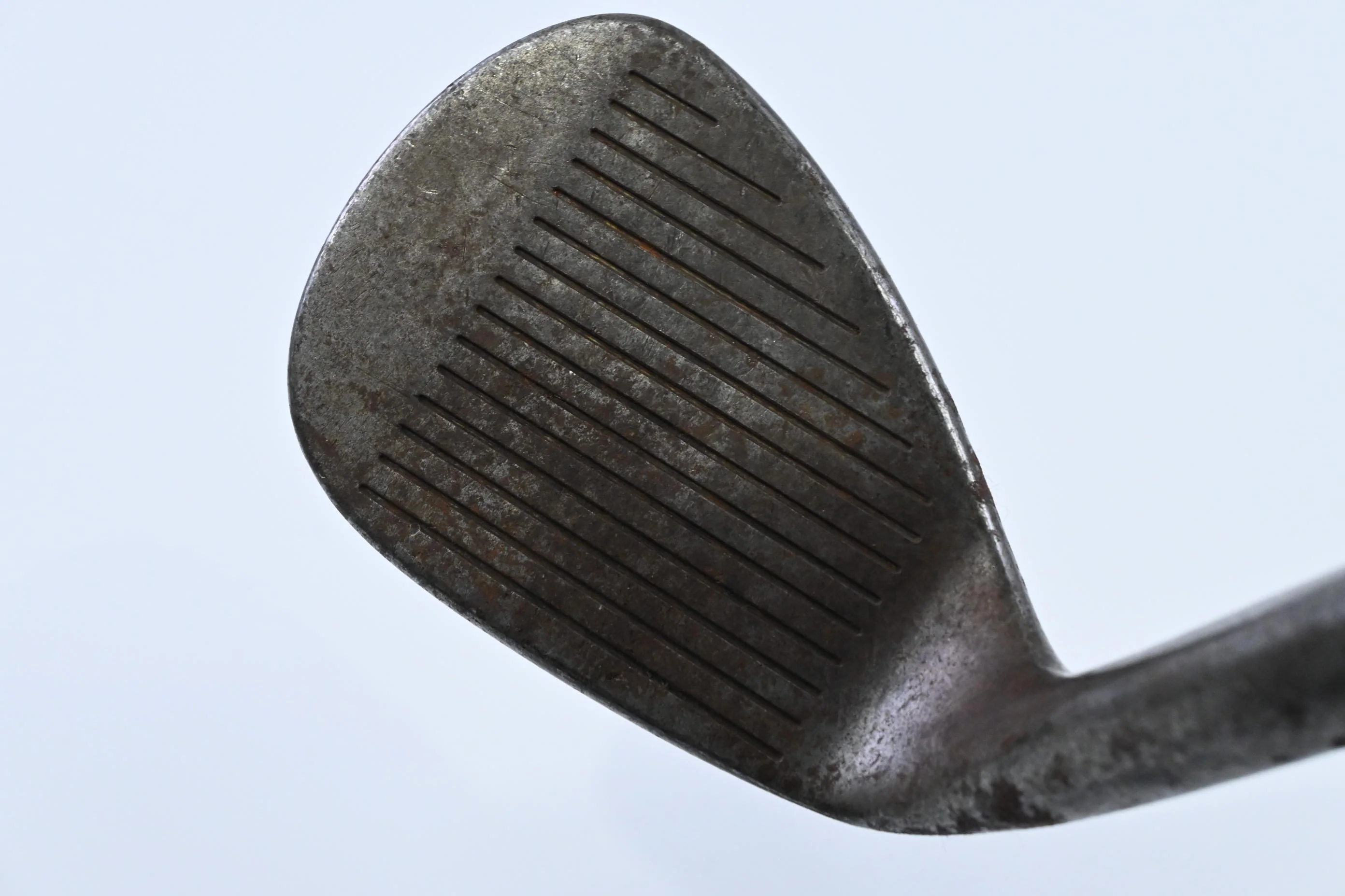Mizuno MP T Series Gap Wedge / 51 Degree / Regular Flex Dynamic Gold R300 Shaft - Image 2