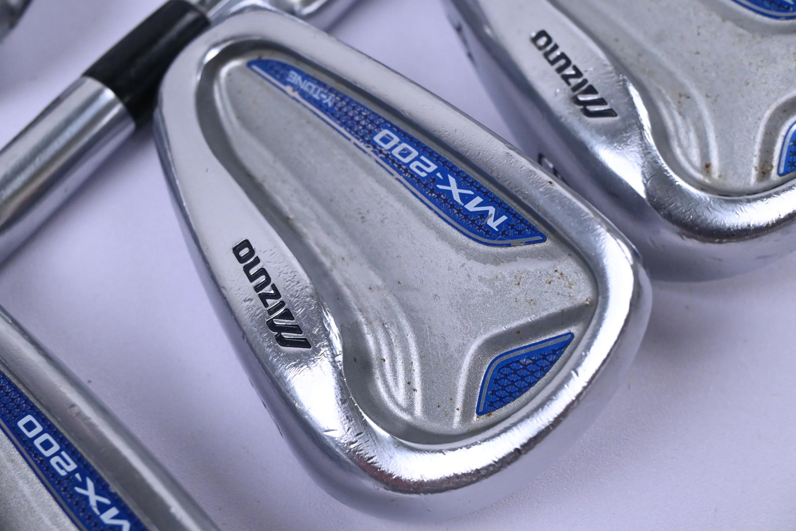 Mizuno MX-200 Irons / 4-PW / Regular Flex Dynamic Gold R300 Shafts