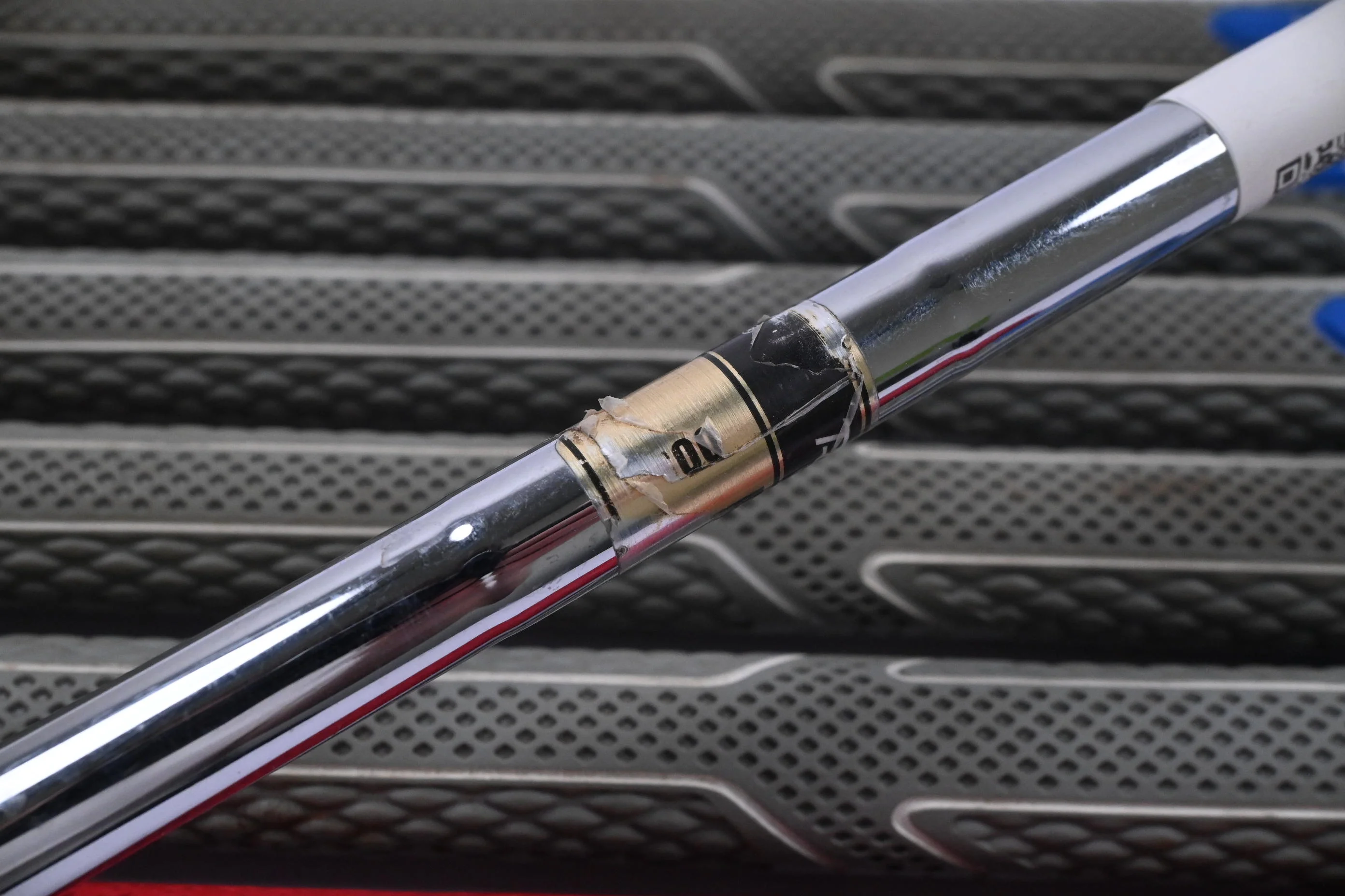 Mizuno MX-200 Irons / 4-PW / Regular Flex Dynamic Gold R300 Shafts - Image 5