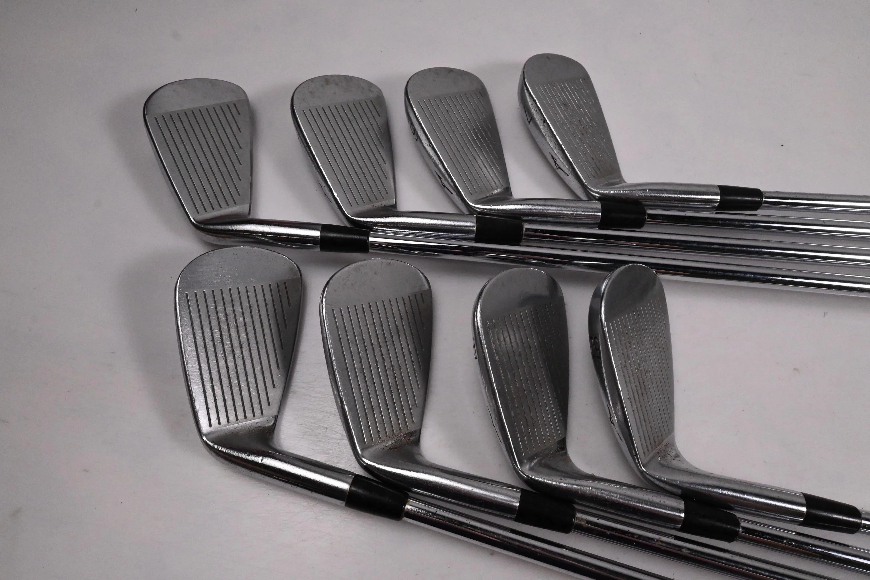 Mizuno MX-200 Irons / 4-PW+GW / Regular Flex Dynalite Gold XP R300 Shafts - Image 4