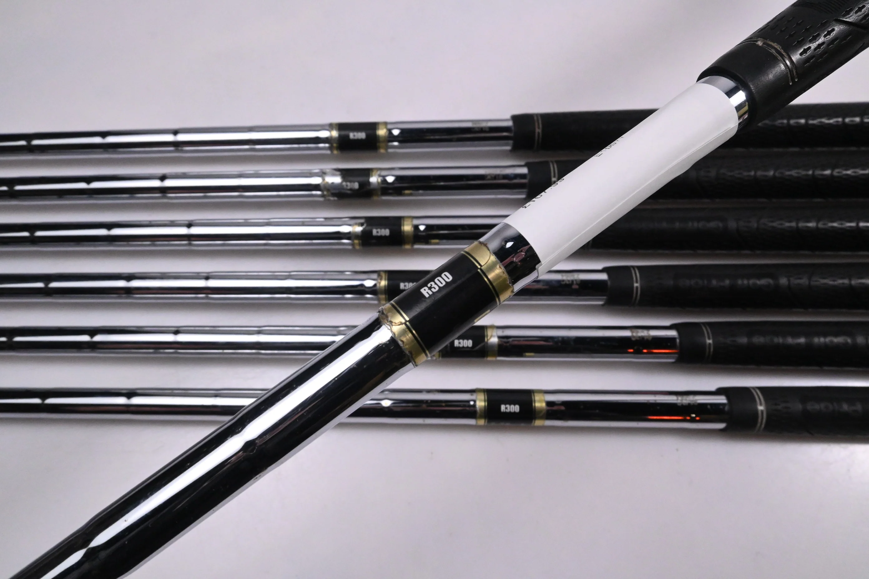 Mizuno MX-200 Irons / 4-PW / Regular Flex DynaLite Gold XP R300 Shafts - Image 5
