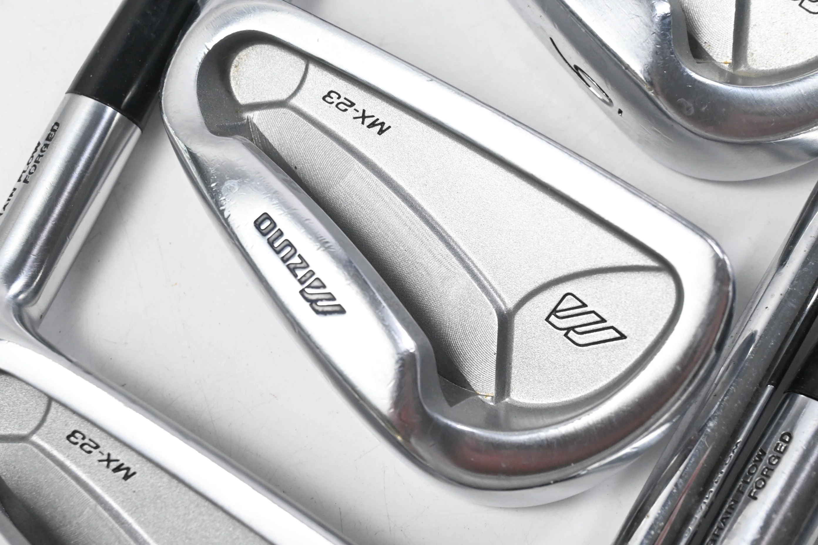 Mizuno MX-23 Irons / 4-PW / Regular Flex Dynamic Gold R300 Shafts