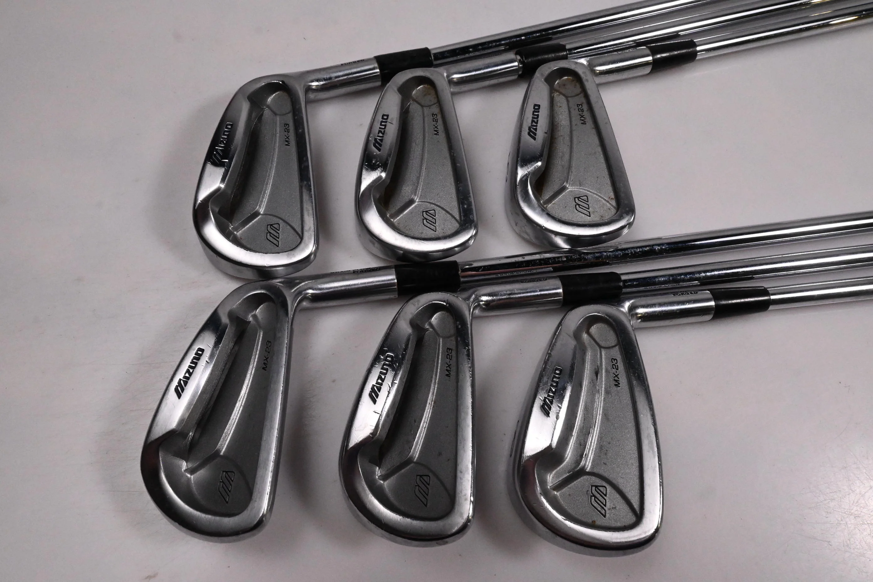 Mizuno MX-23 Irons / 3-8i / Regular Flex Dynalite Gold R300 Shafts - Image 2