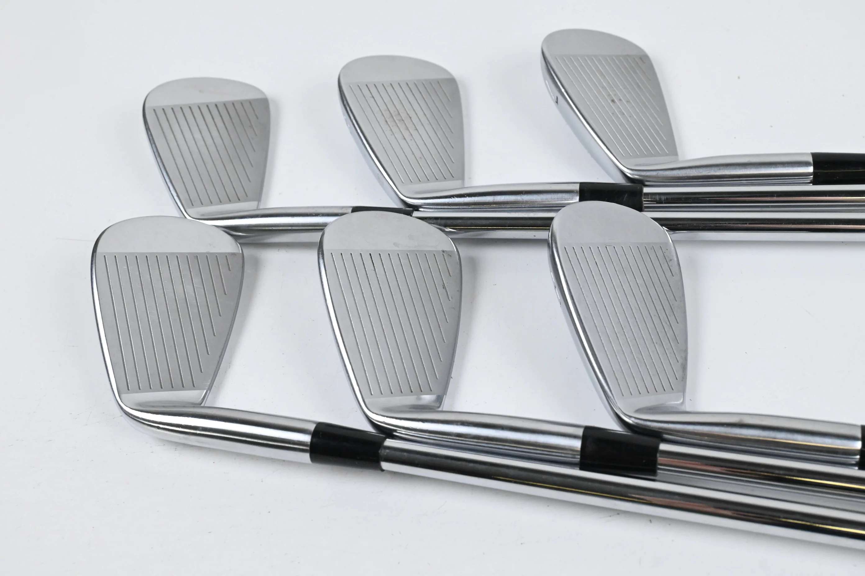 Mizuno Pro 221 Irons / 5-PW / Stiff Flex Dynamic Gold S300 Shafts - Image 3