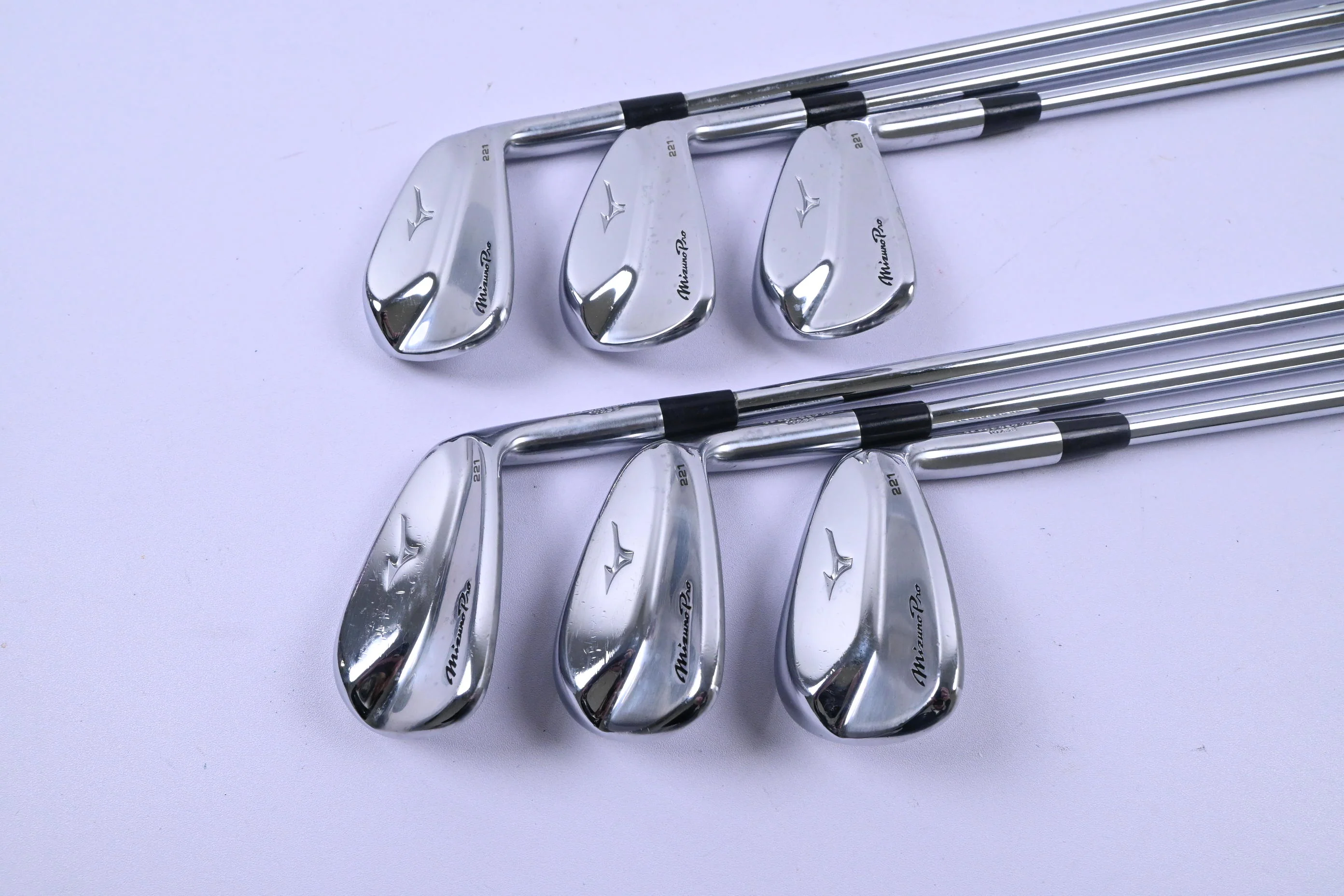 Mizuno Pro 221 Irons / 5-PW / Stiff Flex Dynamic Gold S300 Shaft - Image 2