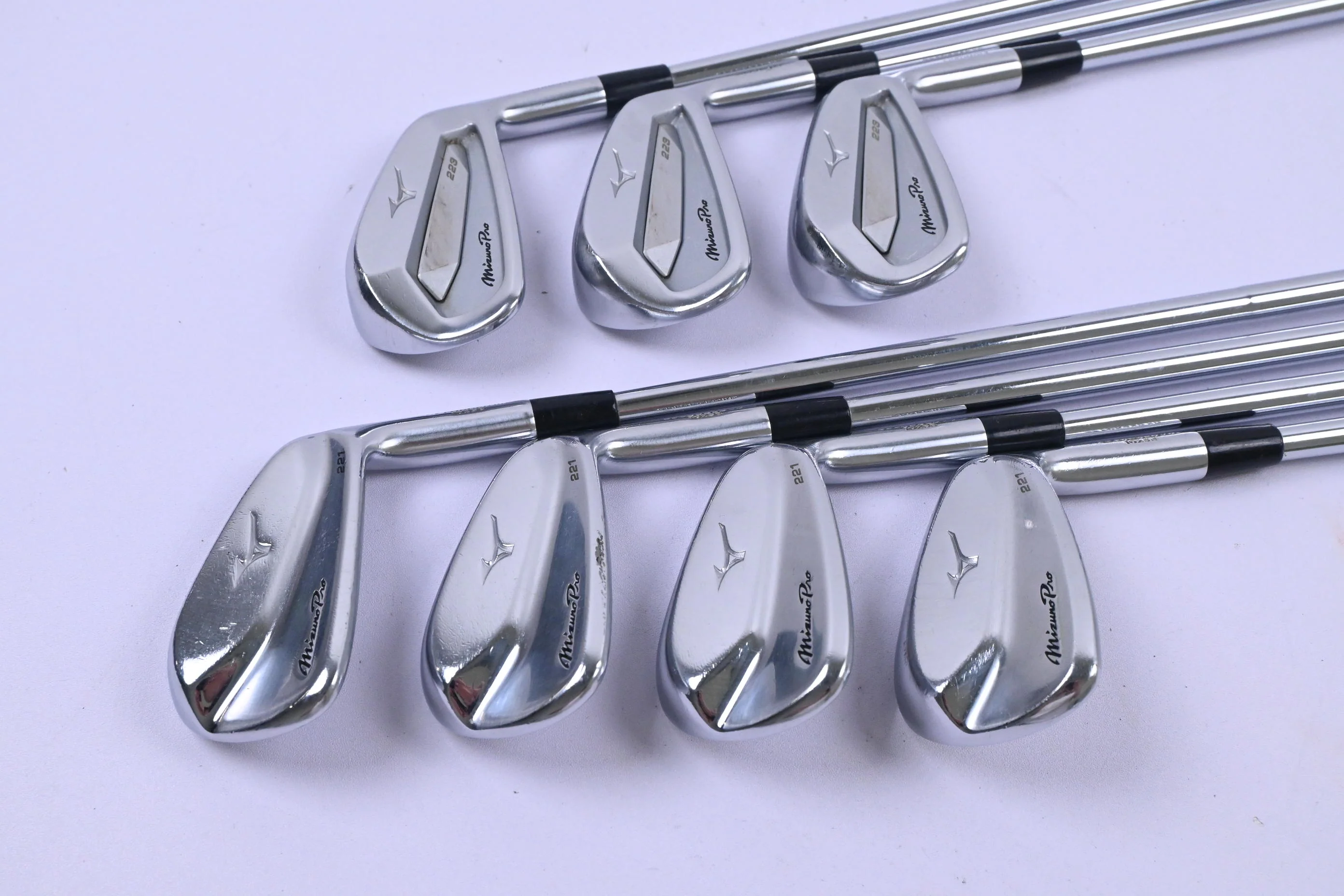 Mizuno Pro 221/Pro 223 Combo Irons / 4-PW / Stiff Flex Dynamic Gold 120 Shafts - Image 2
