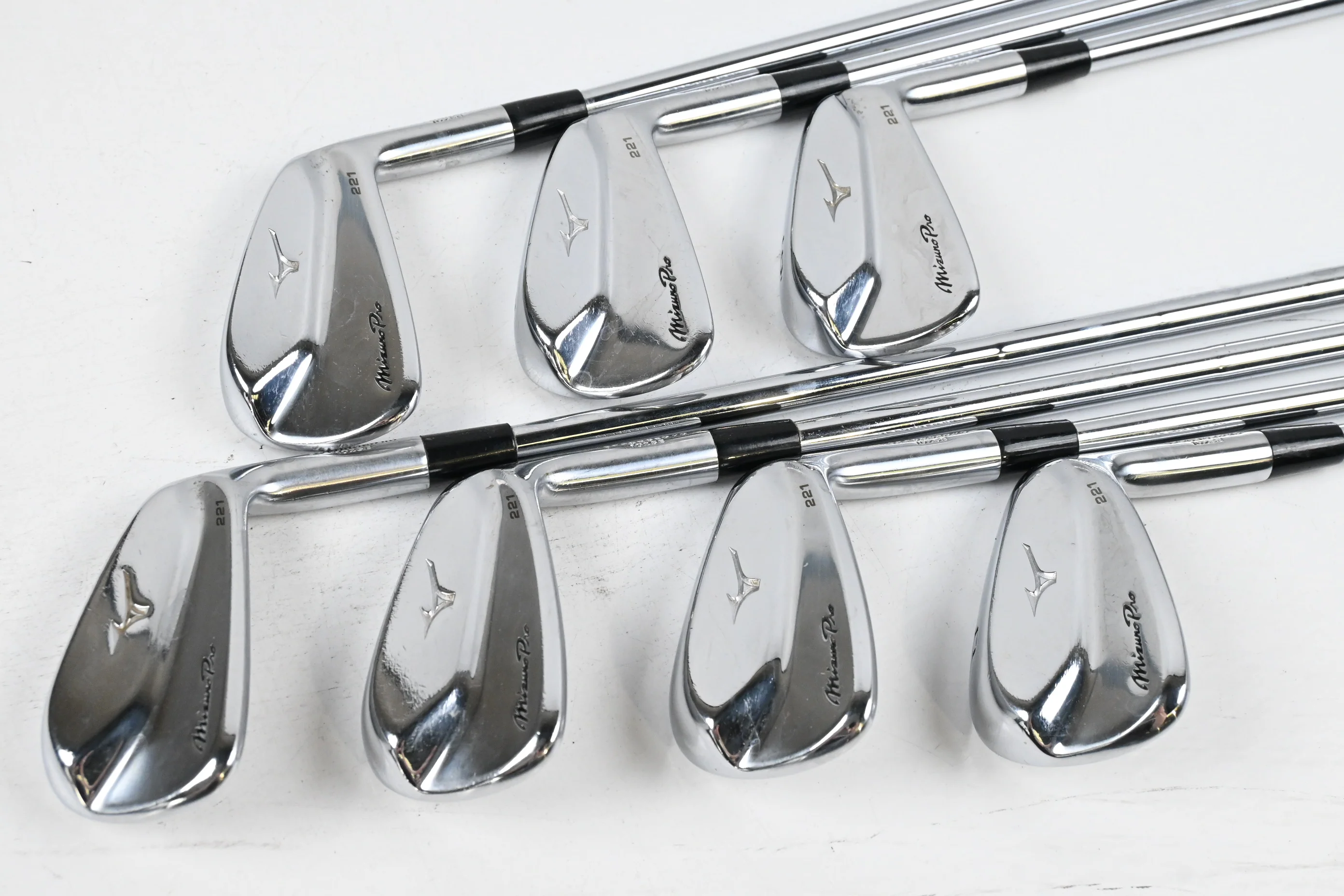 Mizuno Pro 221 Irons / 4-PW / X Flex Dynamic Gold X100 Shafts - Image 2