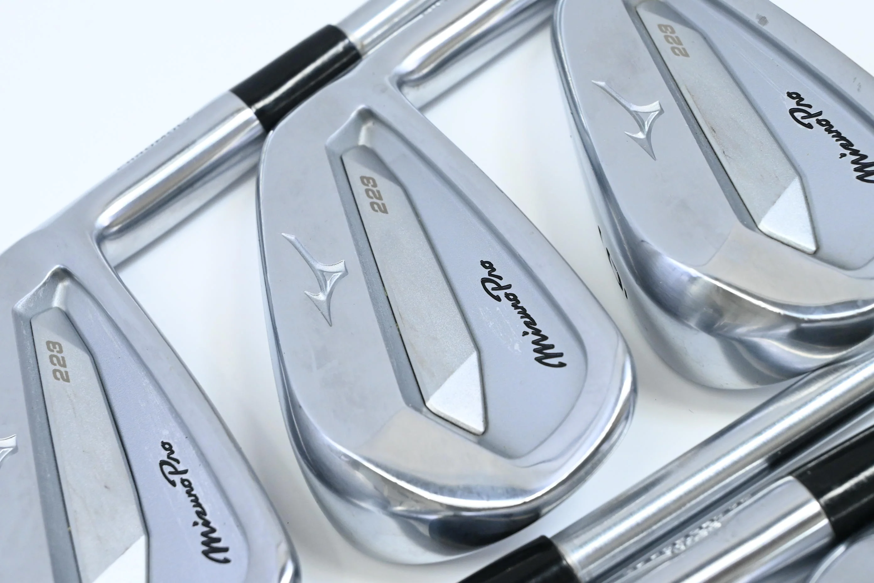 Mizuno Pro 223 Irons / 4-PW / Regular Plus Flex Project X I0 105 Shafts